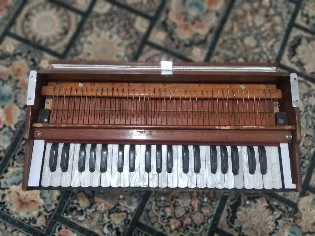 هارمونیه قدیمی|پیانو، کیبورد، آکاردئون|یزد, |دیوار