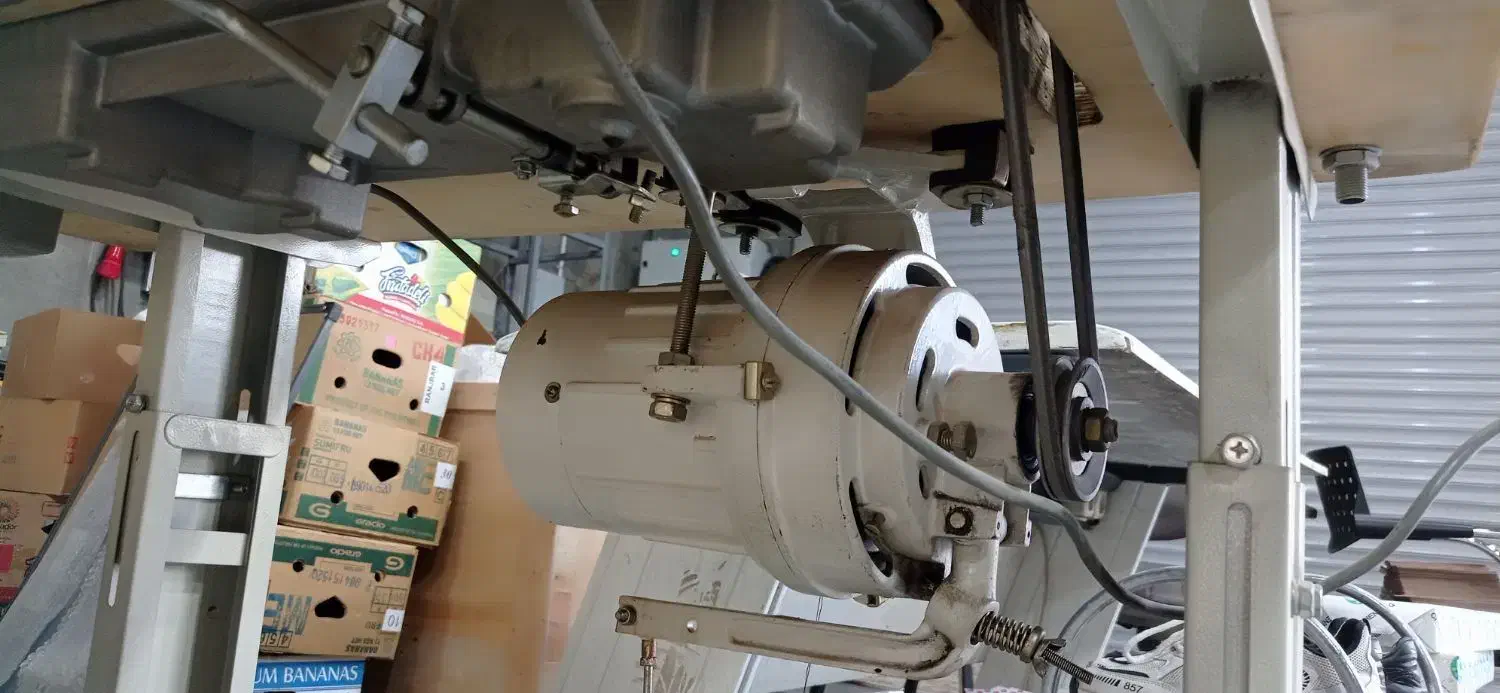 چرخ خیاطی چرم دوز|چرخ خیاطی و ریسندگی|پاکدشت, پاکدشت (مامازند)|دیوار