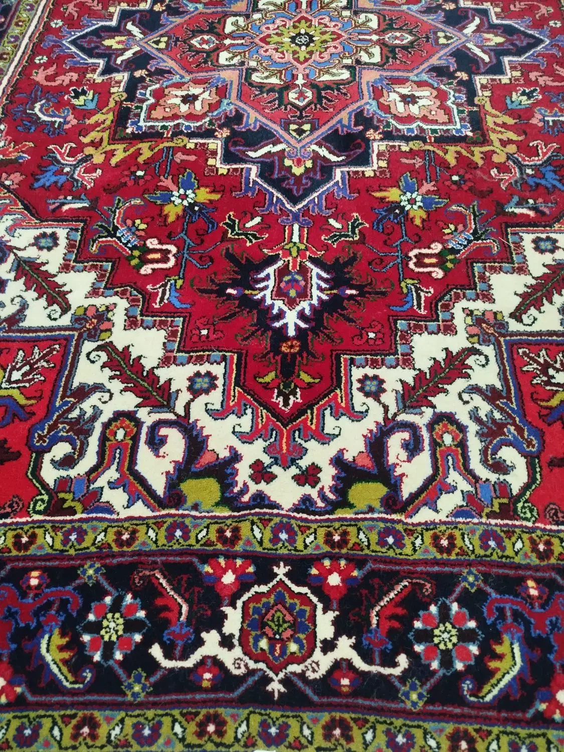 فرش تاجری هریس|فرش|اهر, |دیوار