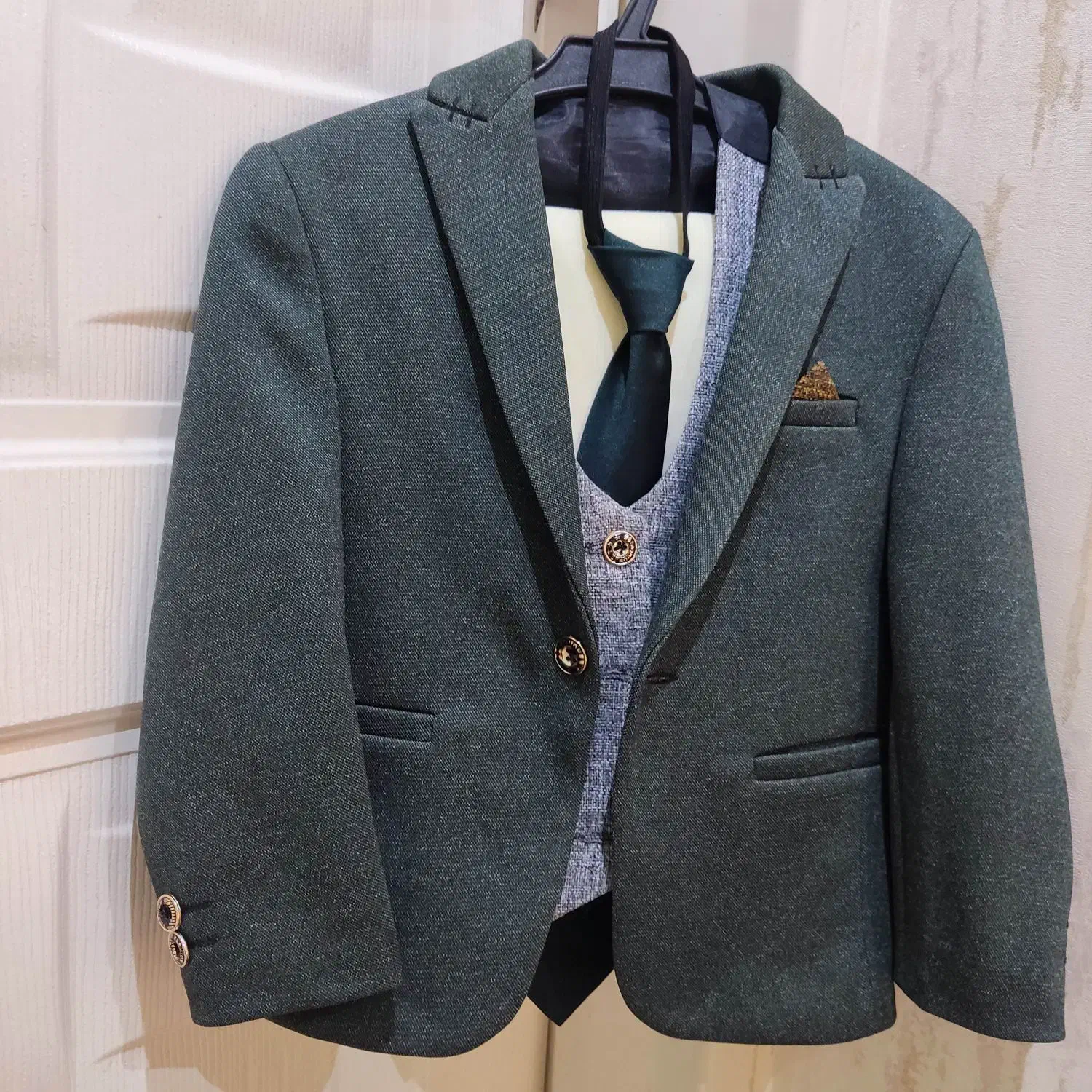 کت و شلوار و پیراهن و لباس مدرسه|لباس|زنجان, |دیوار