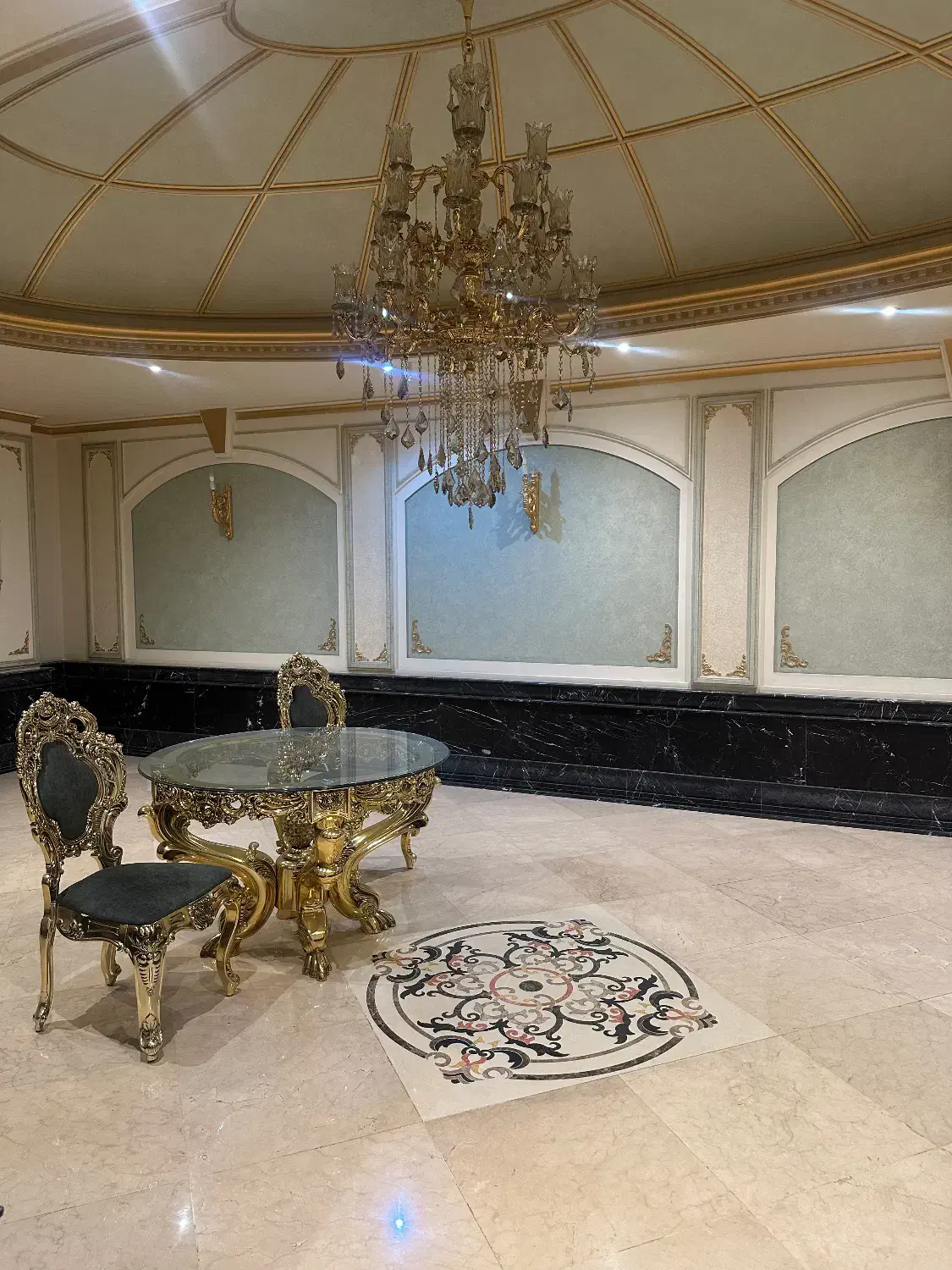 ۱۴۵متر۳خوابه فول امکانات فرعی دنج عریض فلکه اول