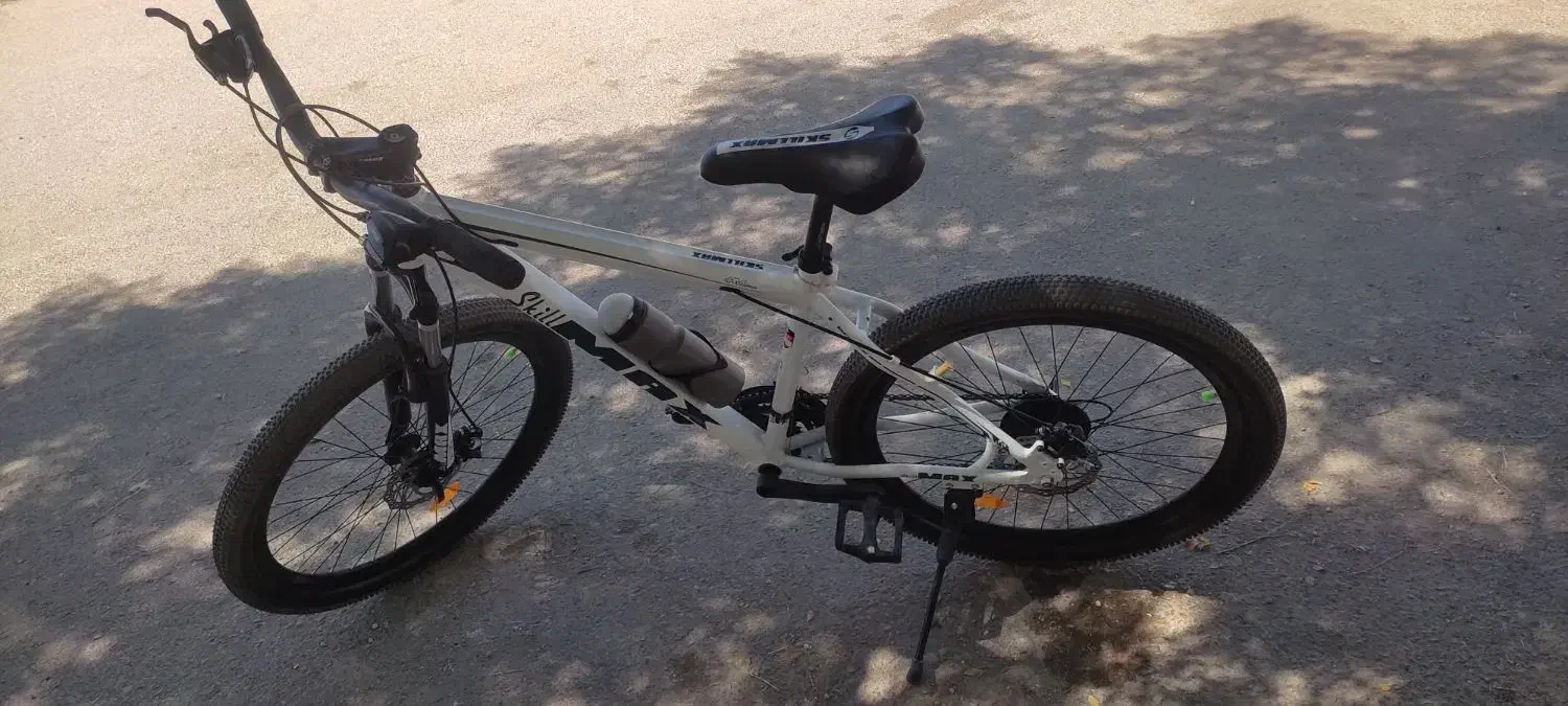 دوچرخه|دوچرخه، اسکیت، اسکوتر|قائن, |دیوار