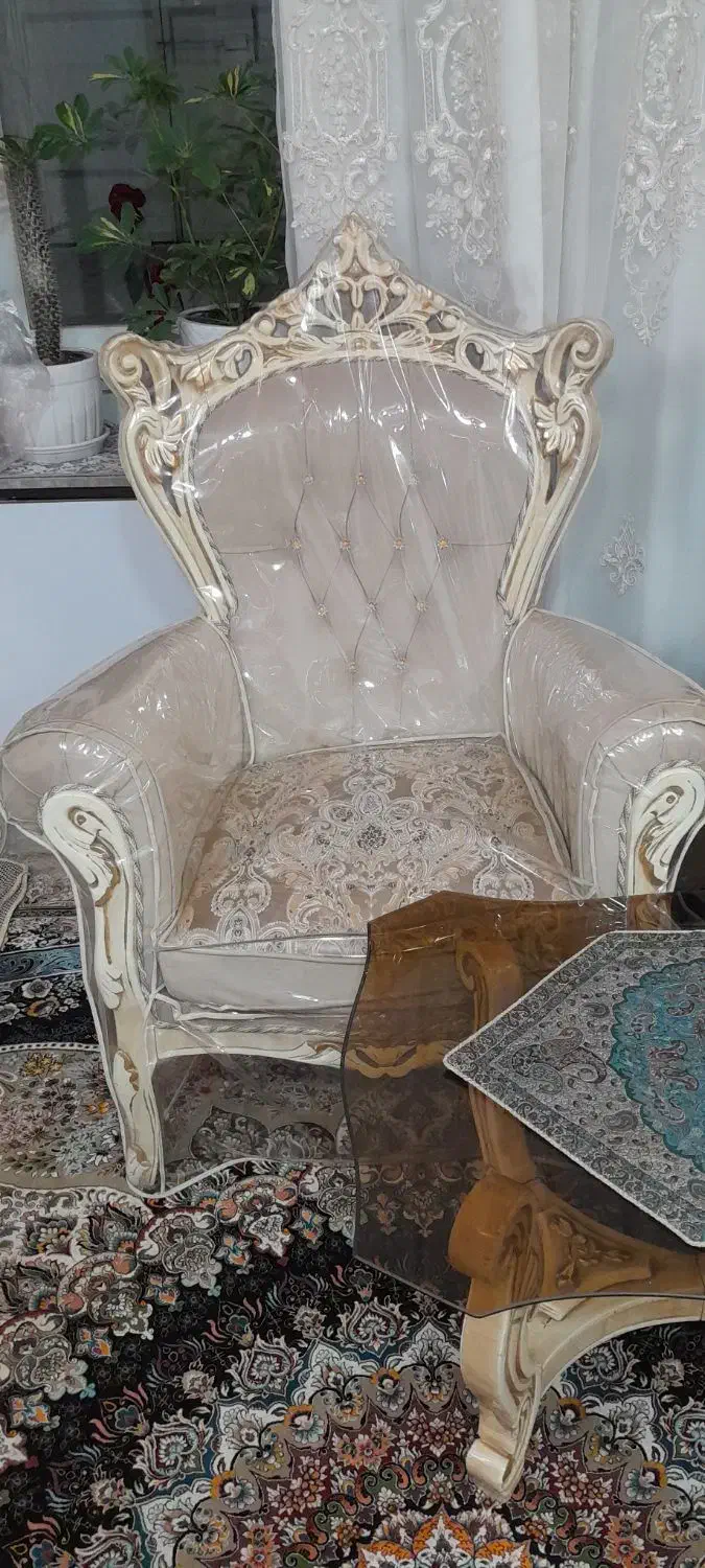 مبل ۹ نفره سلطنتی چوب راش|مبلمان خانگی و میز عسلی|اصفهان, گرکان|دیوار