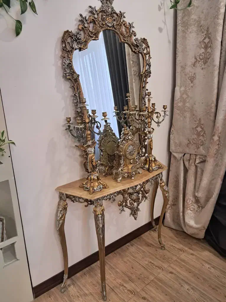 آینه شمعدان وآباژور ومیزتلفن وتابلوچوبی|کلکسیون اشیاء عتیقه|قدس, شهرقدس|دیوار