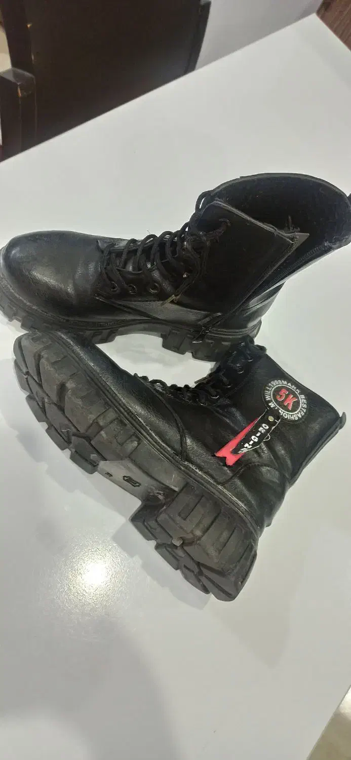 پوتین مشکی یخ شکن دار 38 پسرانه دخترانه مشترک|کیف، کفش، کمربند|رشت, انصاری|دیوار