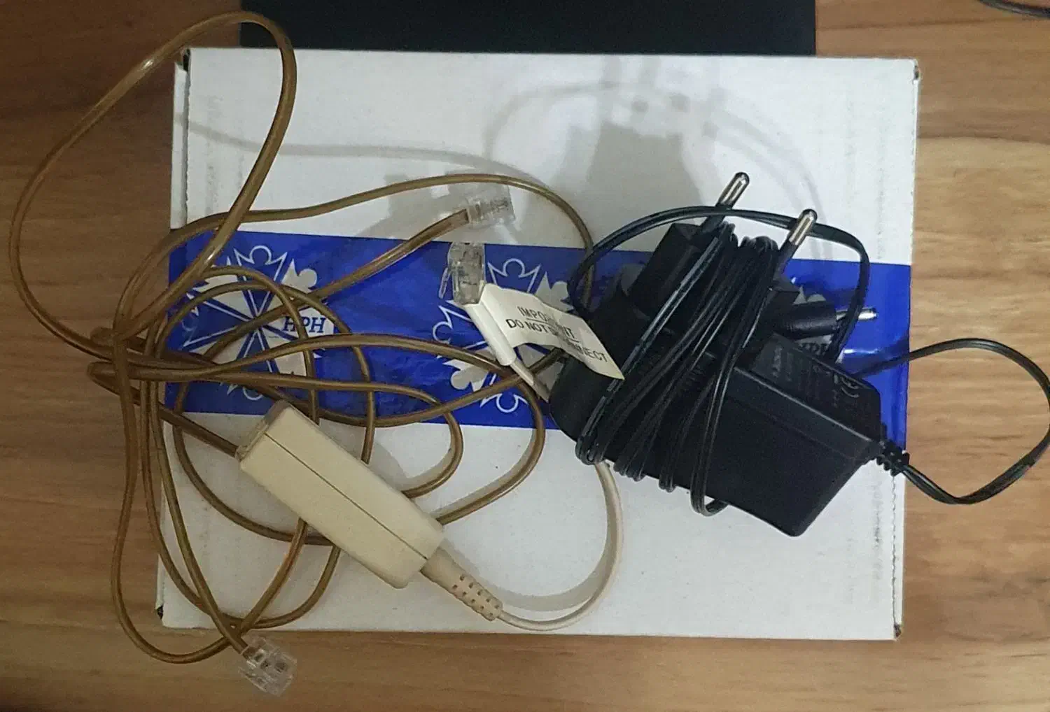 مودم D-Link DSL2750U همراه با کابل های مورد نیاز|مودم و تجهیزات شبکه|تهران, آسمان|دیوار