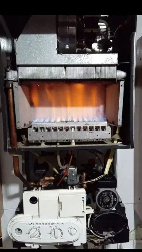 تعمیر و سرویس انواع پکیچ دیواری و آبگرمکن .|خدمات پیشه و مهارت|کرمان, |دیوار