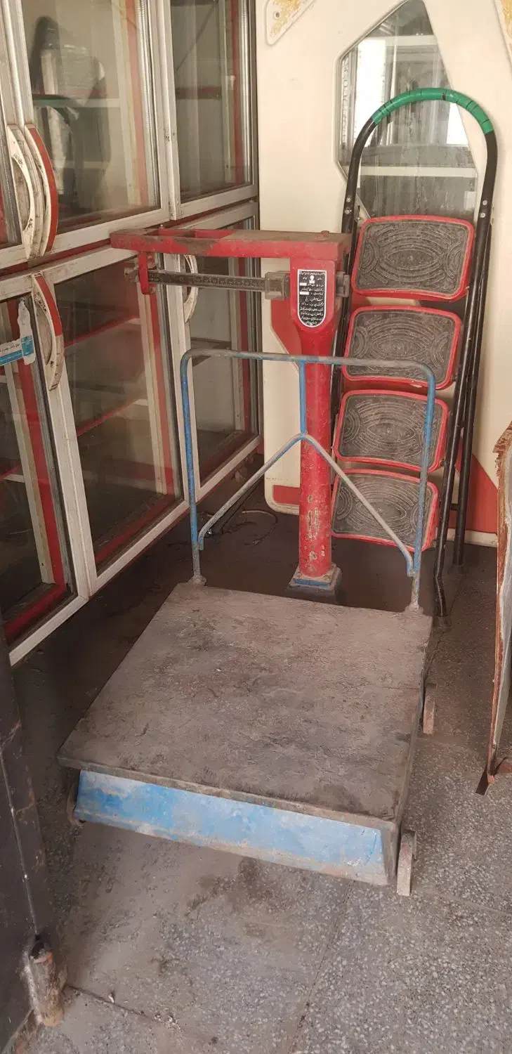 باسکول ۵۰۰ کیلویی سنگی|ماشین‌آلات صنعتی|اشکذر, |دیوار