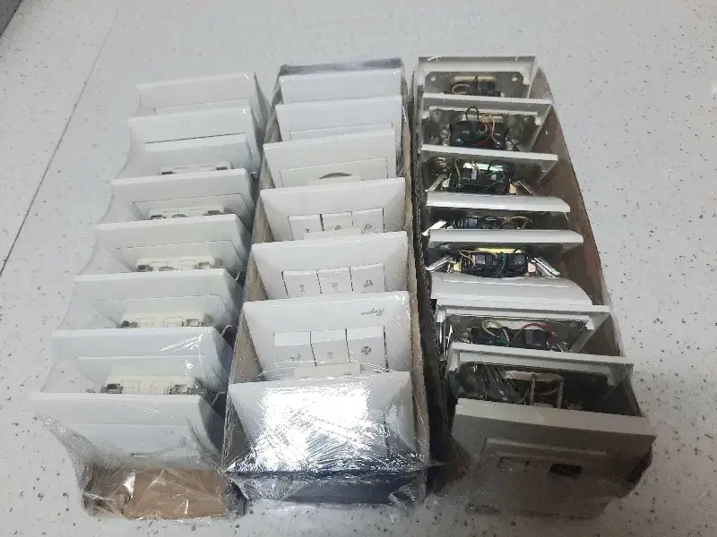 سرپیچ سرامیکی و کلید و پریز|مصالح و تجهیزات ساختمان|تهران, نازیآباد|دیوار