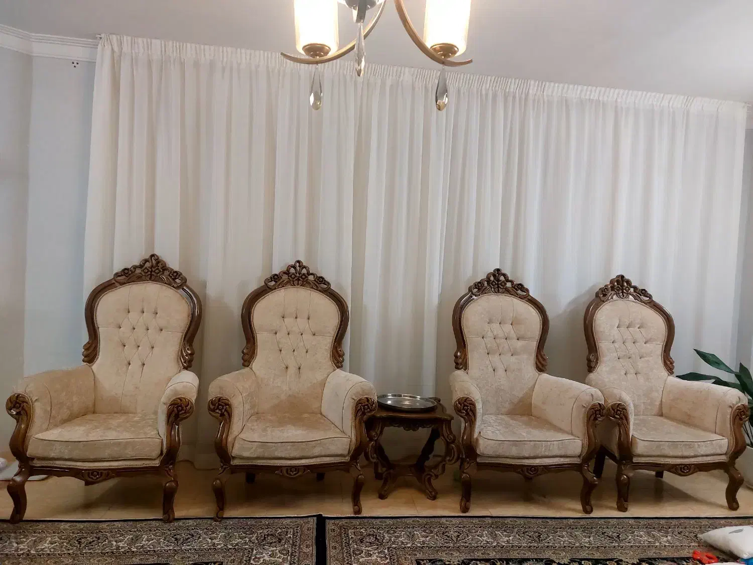 مبلمان سلطنتی تمیز|مبلمان خانگی و میز عسلی|بجنورد, |دیوار