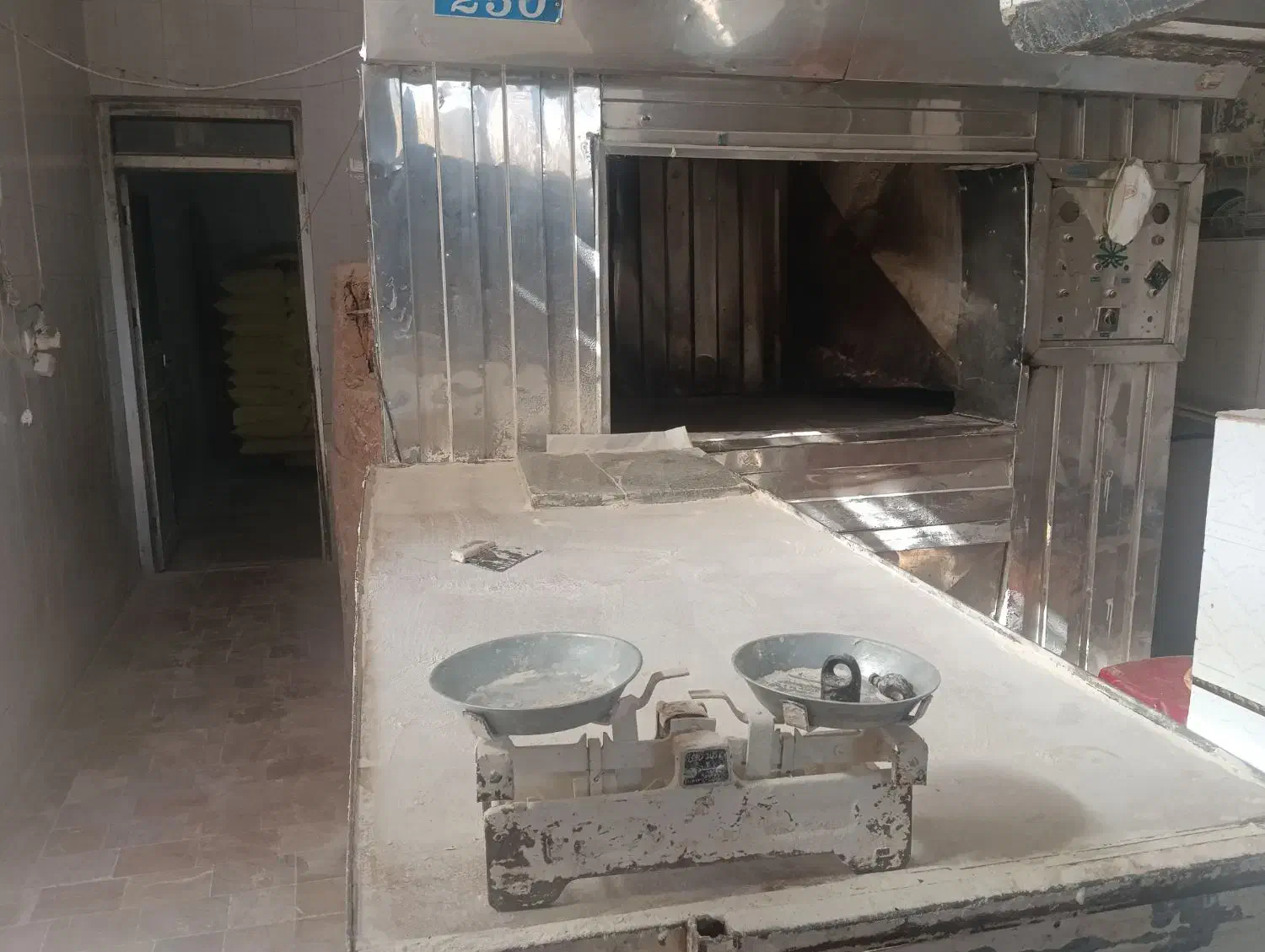 فروش نانوایی ماشینی واقع در جاده مشهدفریمان|فروش مغازه و غرفه|مشهد, رباط طرق|دیوار