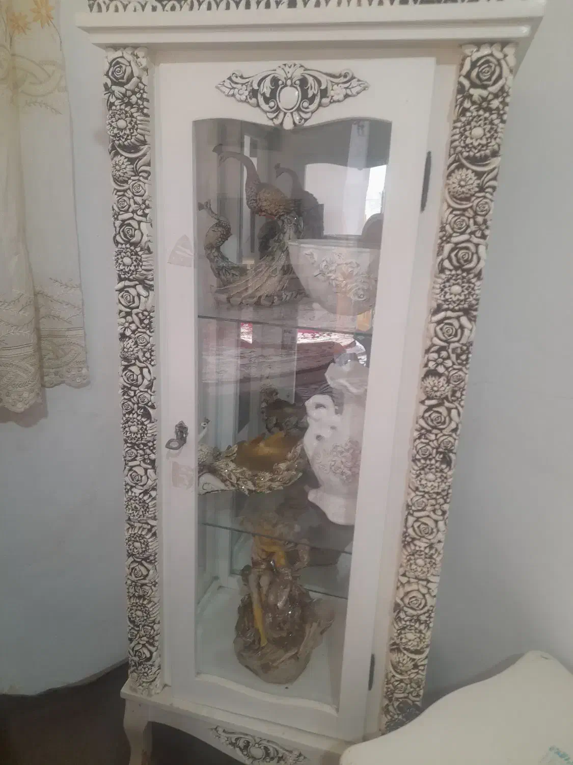 مبل و عسلی|مبلمان خانگی و میز عسلی|رشت, جماران|دیوار