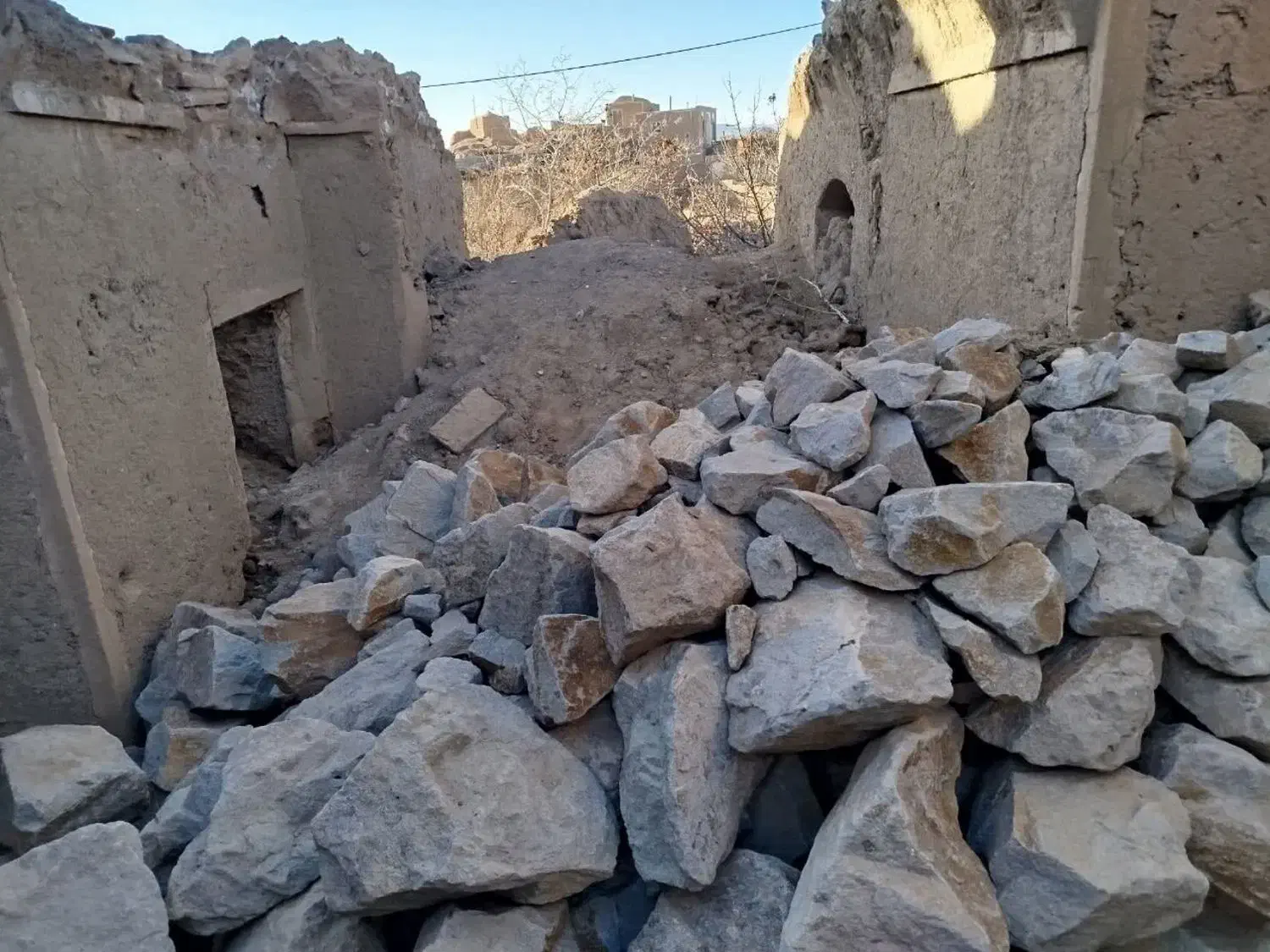 خانه باغ|فروش زمین و ملک کلنگی|خوسف, |دیوار