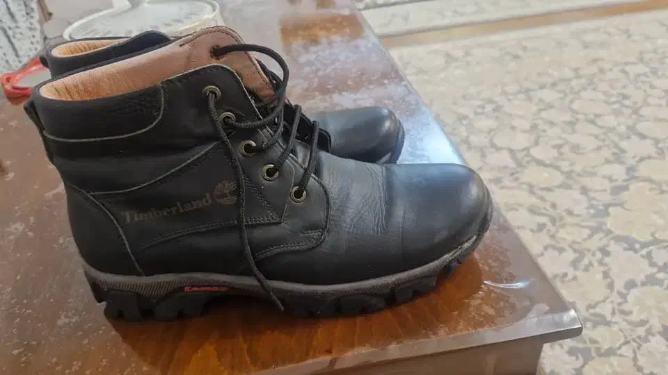 نیم بوت|کیف، کفش، کمربند|تالش, هشتپر|دیوار