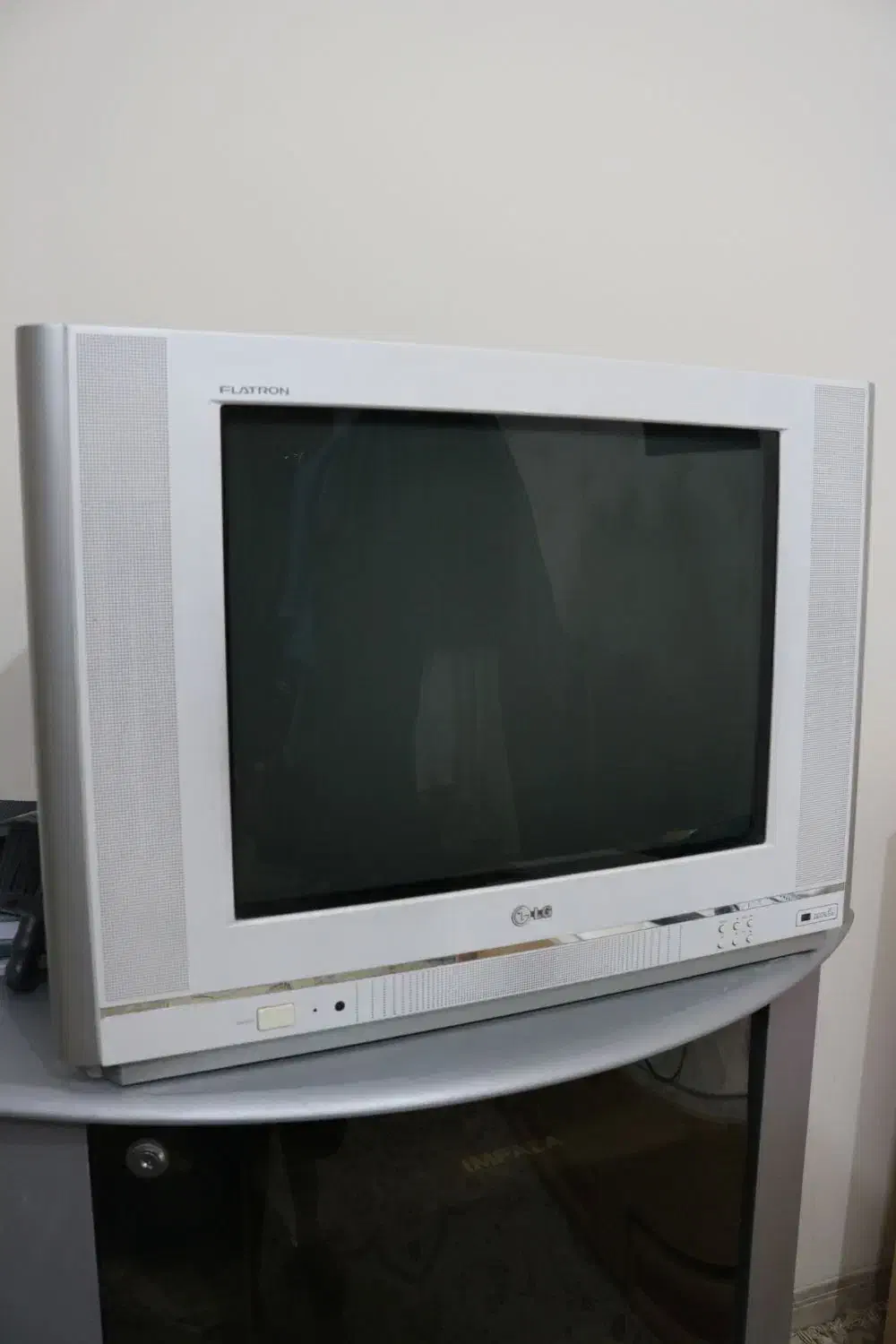 فروش تلوزیون قدیمی LG|تلویزیون و پروژکتور|کرمان, |دیوار