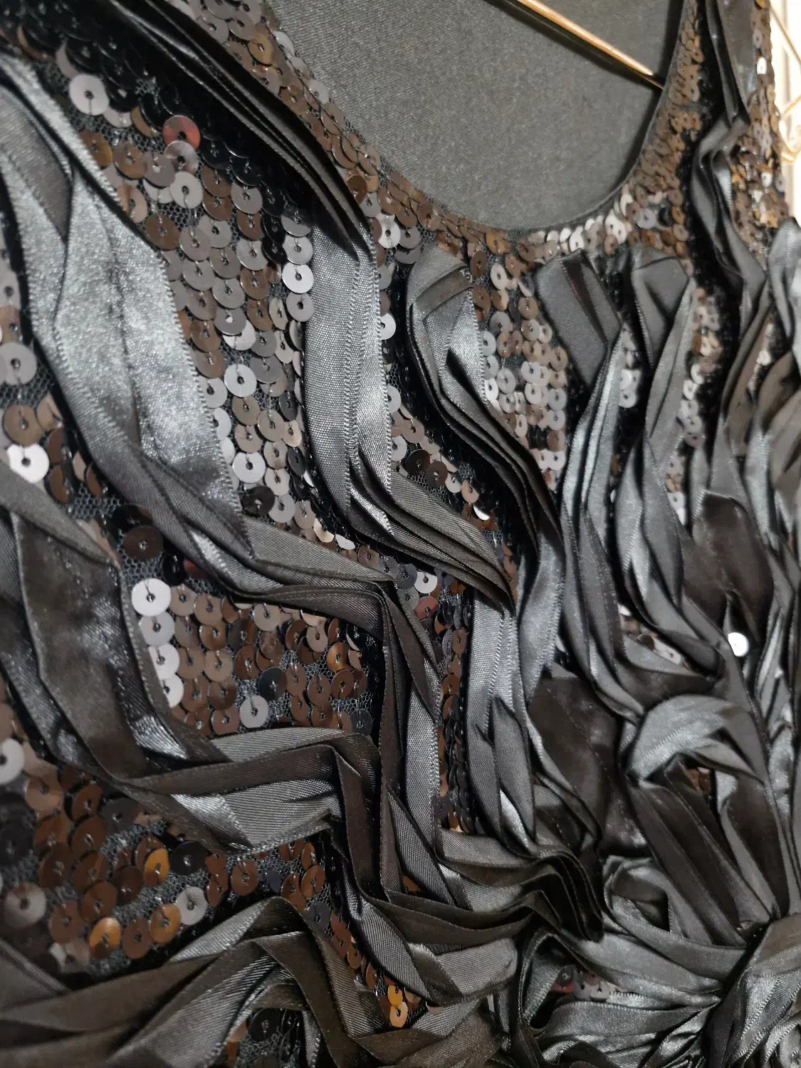 پیراهن مجلسی|لباس|آمل, |دیوار