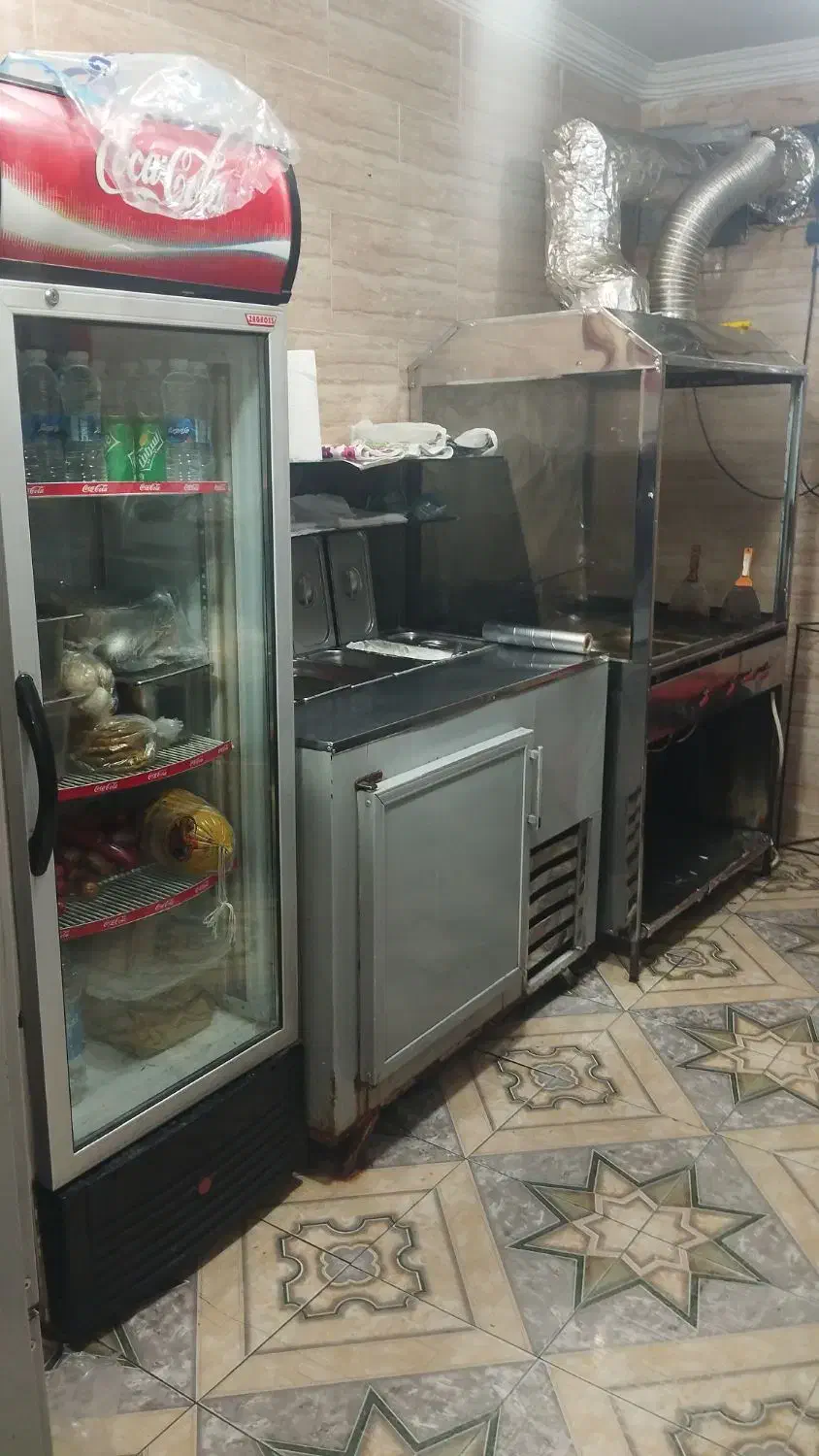 واگذاری ساندویچی  با وسایل کامل|اجارهٔ مغازه و غرفه|بوشهر, |دیوار