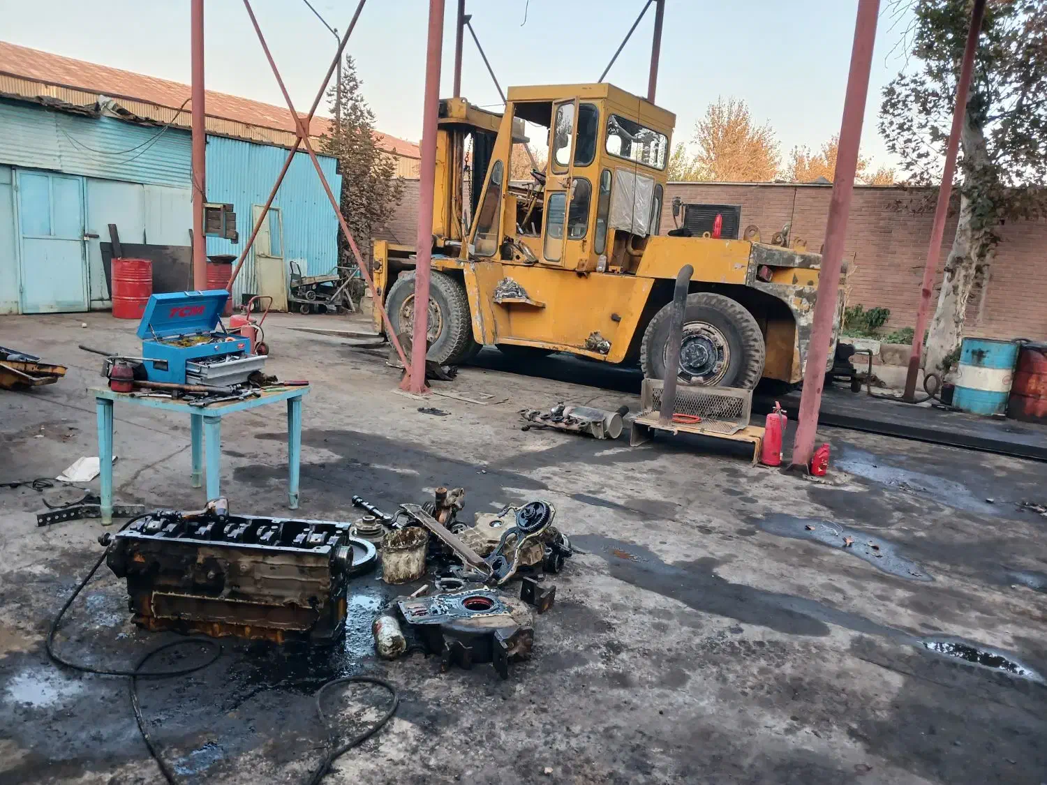 تعمیرکار لیفتراک، مکانیک لیفتراک|خدمات پیشه و مهارت|قیامدشت - خاورشهر, |دیوار