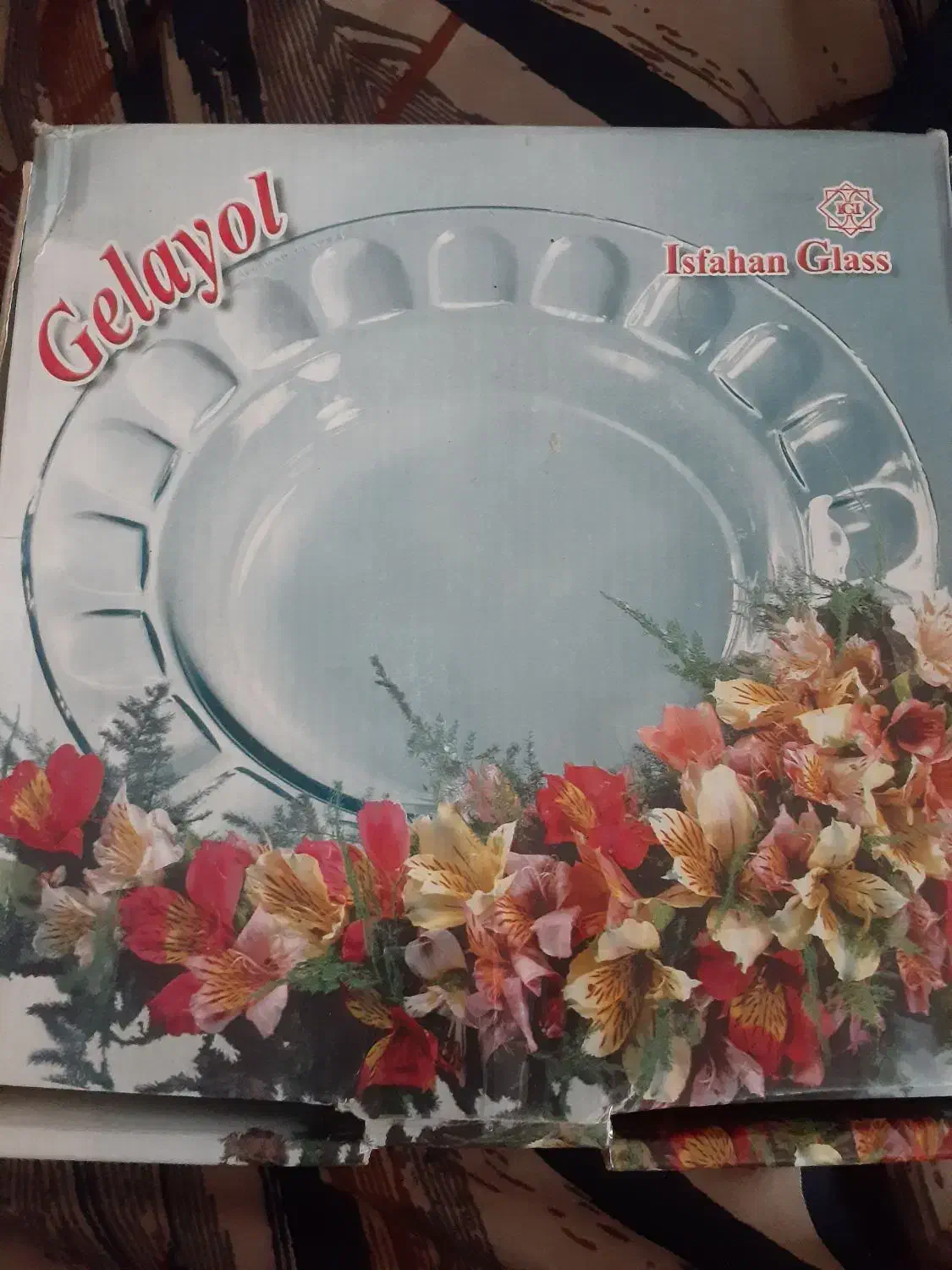 یه یکدست بشقاب اصفهان، بدون استفاده، کفش تابستانی|کیف، کفش، کمربند|سلماس, |دیوار