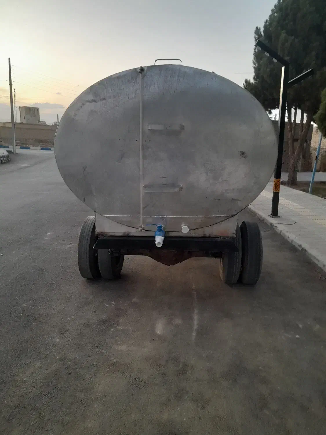 تانکر با شاسی چرخدار|قطعات یدکی و لوازم جانبی|گلپایگان, |دیوار