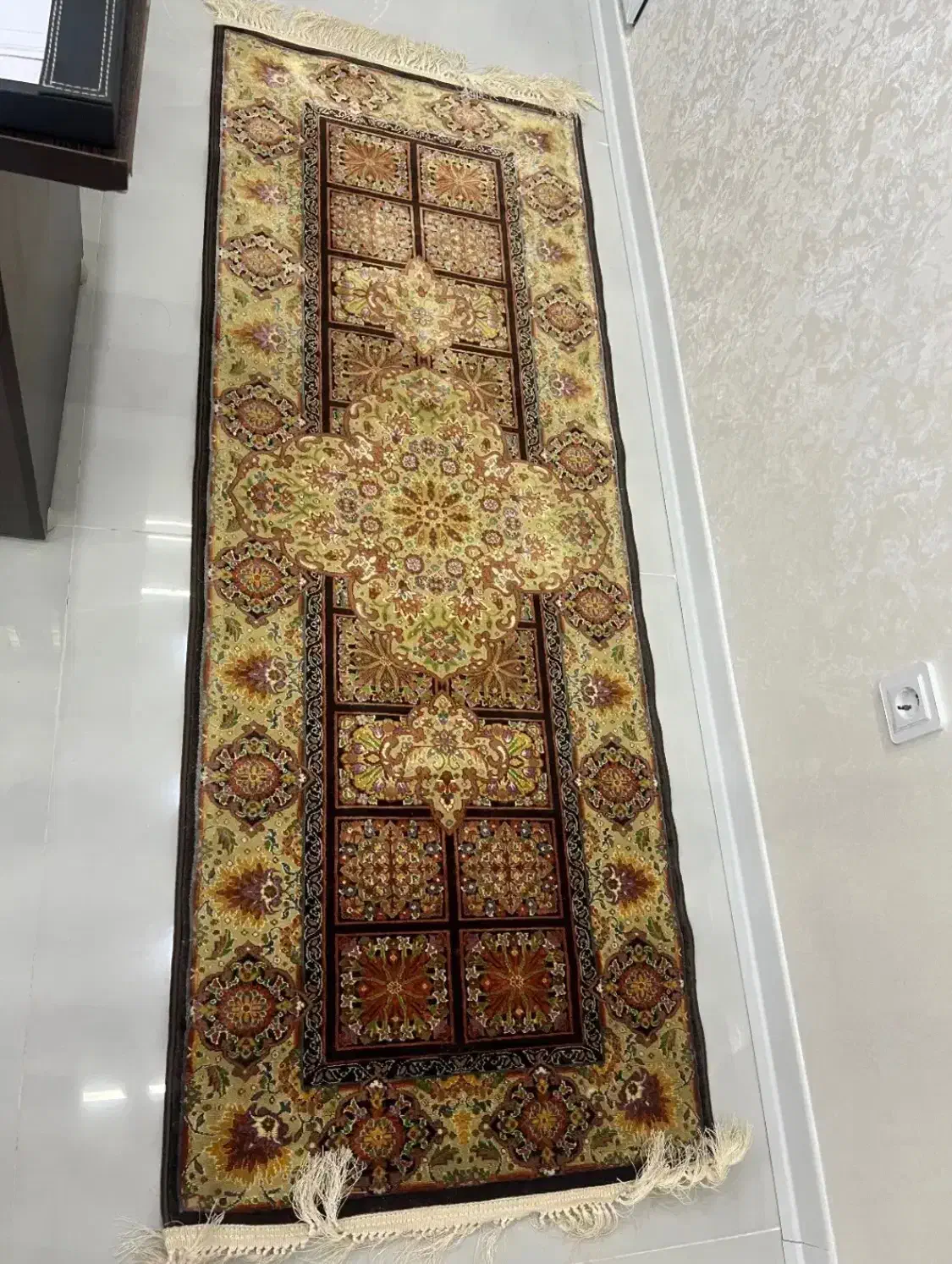 فرش کناره ( راهرویی)|فرش|آمل, |دیوار