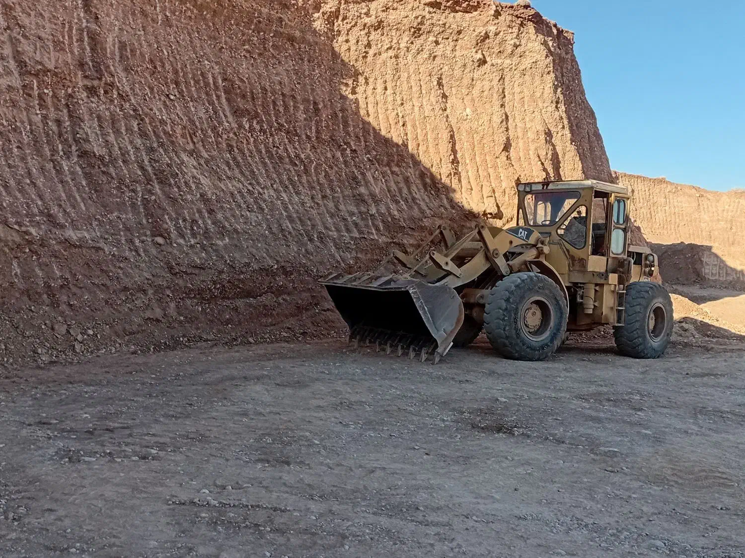 لودر اجاره ای|خدمات حمل و نقل|صدرا-فارس, فاز ۱|دیوار