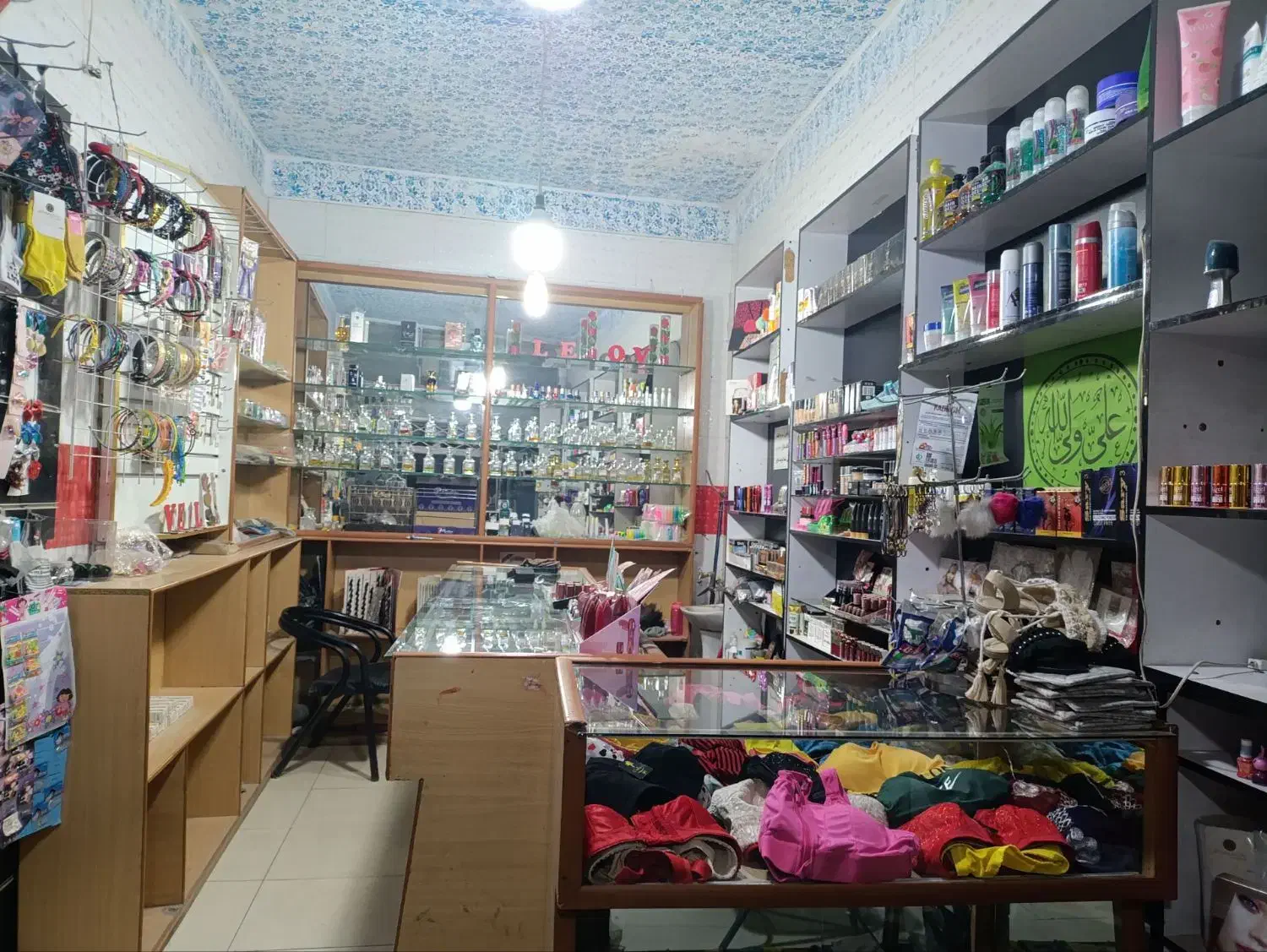 واگذاری مغازه آرایشی|اجارهٔ مغازه و غرفه|مشهد, شهید قربانی|دیوار