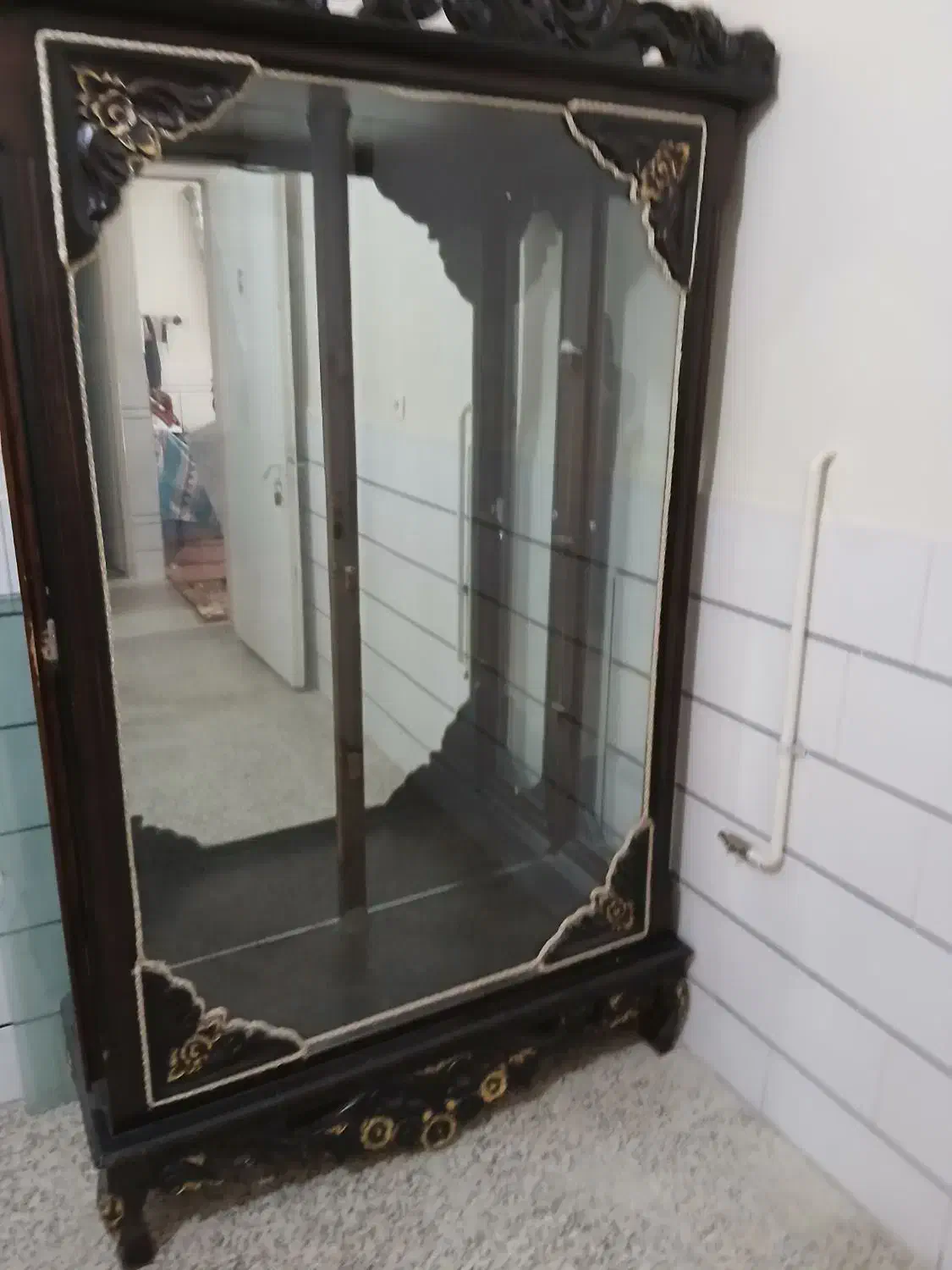 ویترین تمیز سه طبقه|بوفه، ویترین، کنسول|خمینی‌شهر, |دیوار