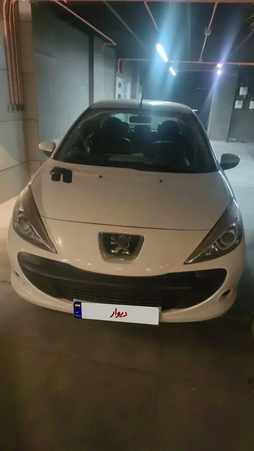 207 مدل 1401 سقف فلز|خودرو سواری و وانت|شیراز, ارم|دیوار