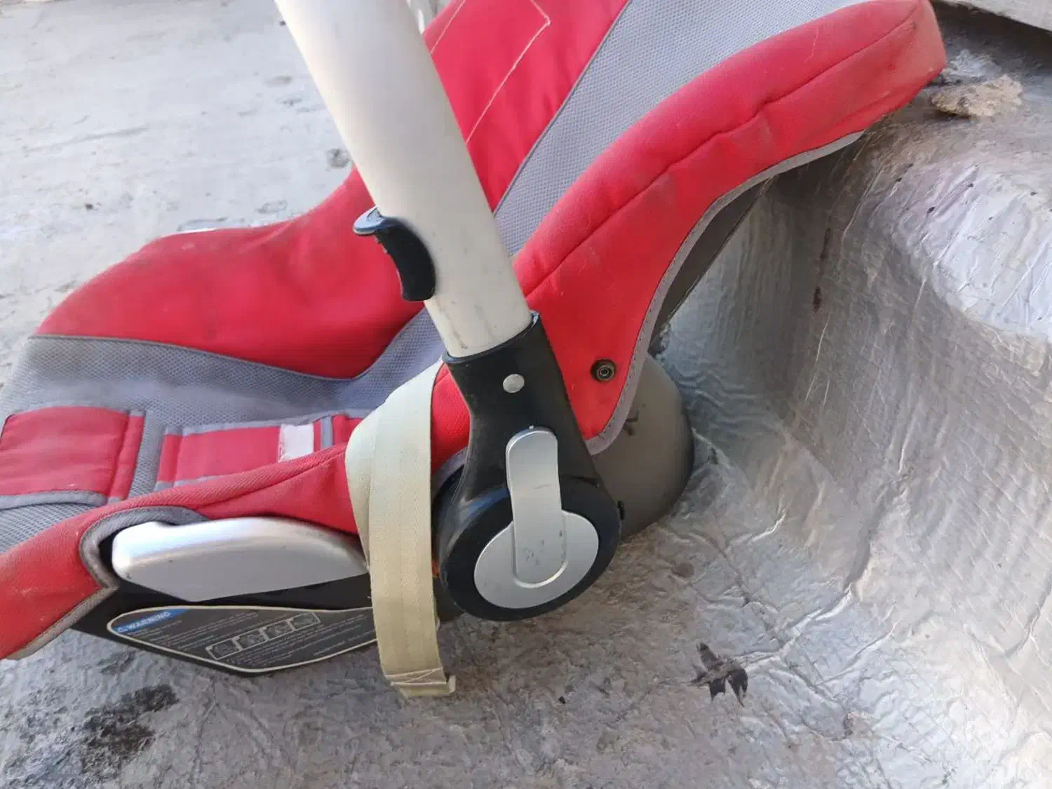 کریر بچه|کالسکه و لوازم جانبی|قم, باغ کرباسی|دیوار