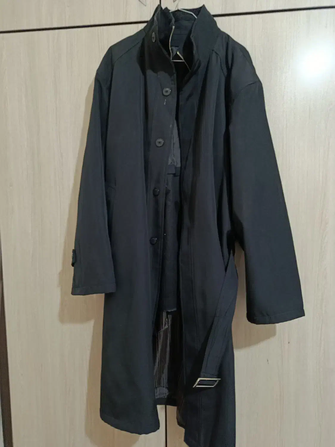 اورکت بارونی|لباس|شاهین‌شهر, عطار|دیوار