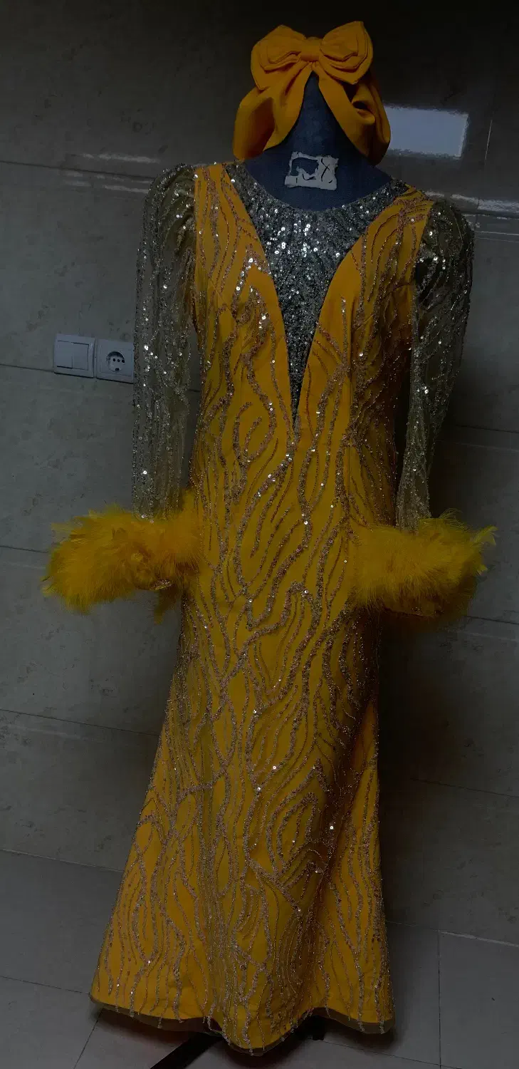 لباس مجلسی|لباس|سلماس, |دیوار