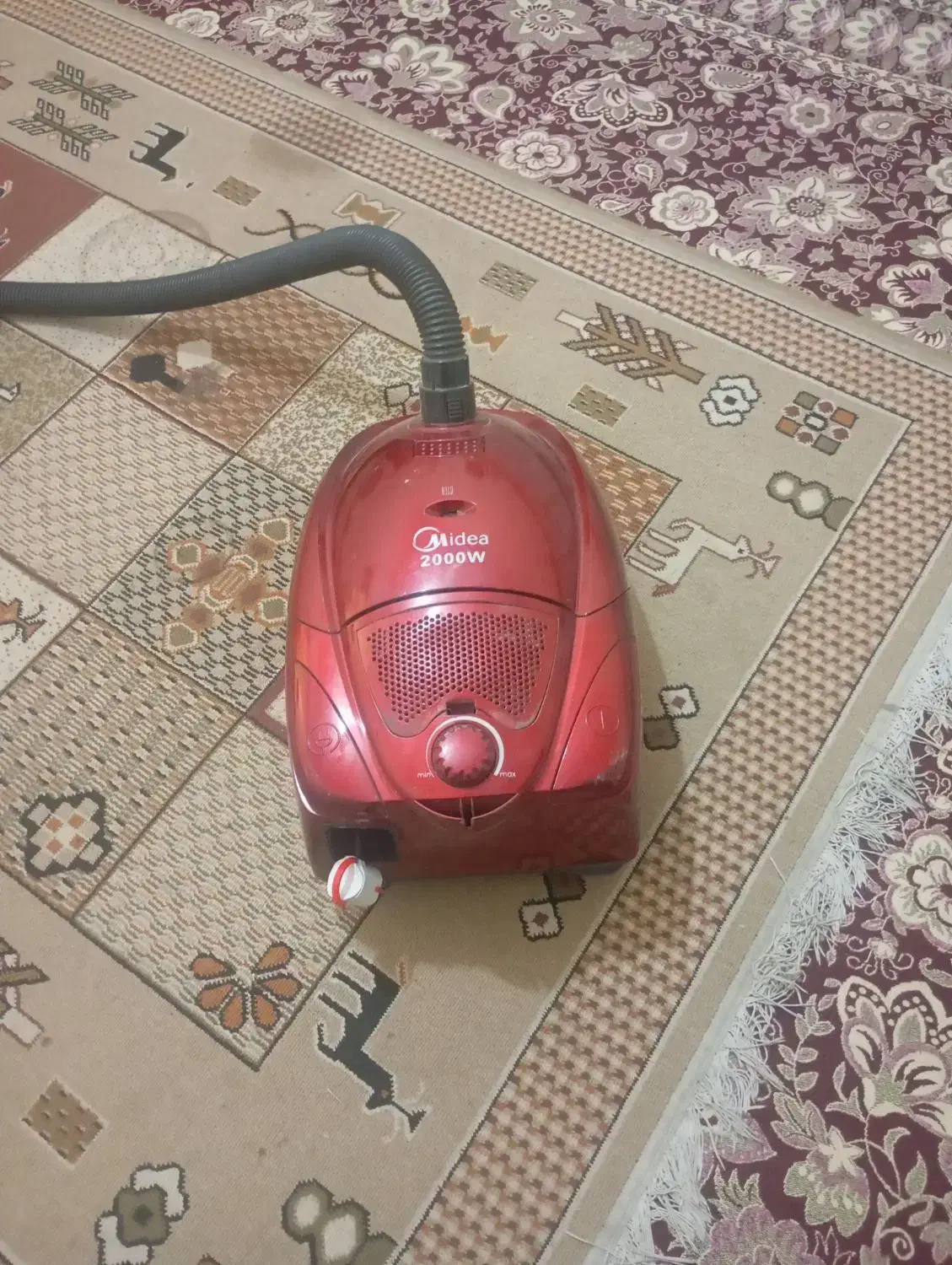 جارو برقی سالم بدون خش موتور نو نو مکش قوی|جاروبرقی، جارو شارژی، بخارشو|طبس, |دیوار