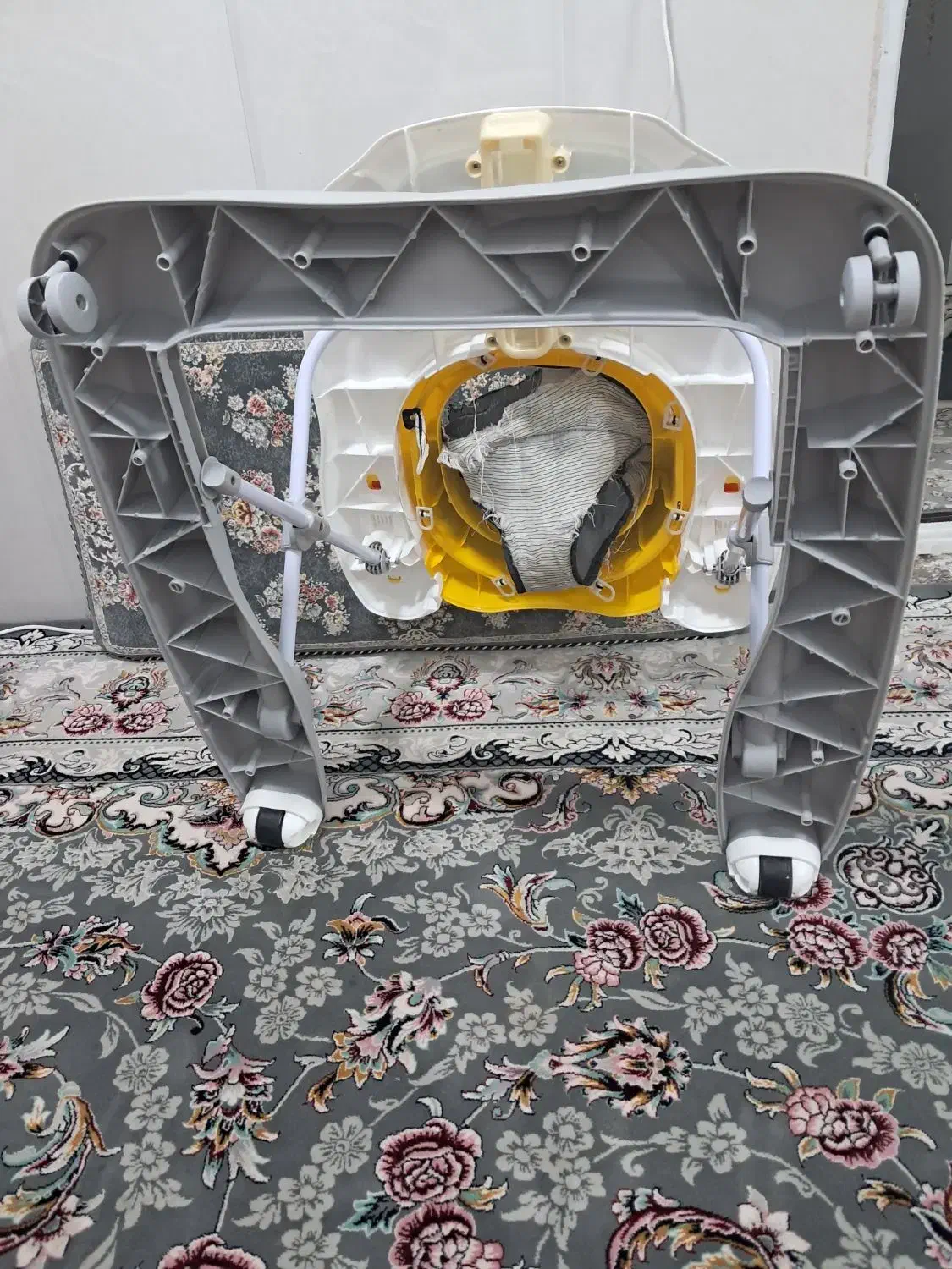 روروئک|کالسکه و لوازم جانبی|قم, شهر قائم|دیوار