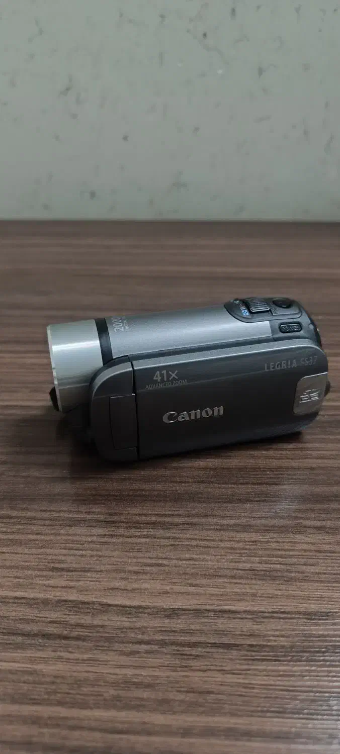 دوربین هندی کم کنون|دوربین عکاسی و فیلم‌برداری|باقرشهر, |دیوار