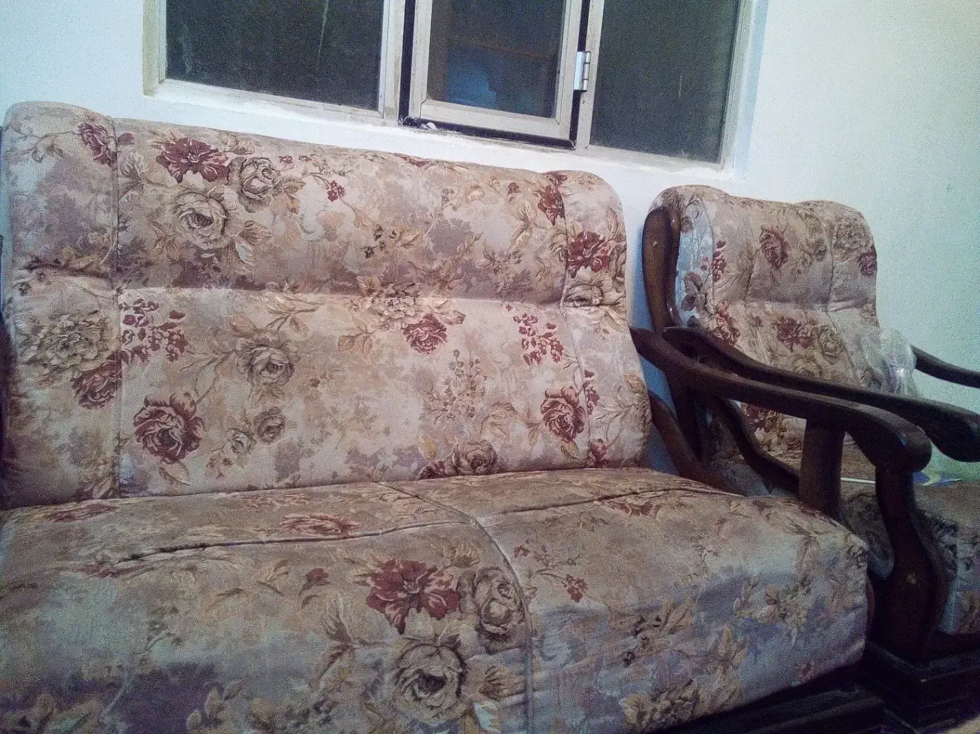 مبل امریکایی دو دست|مبلمان خانگی و میز عسلی|ساوه, |دیوار