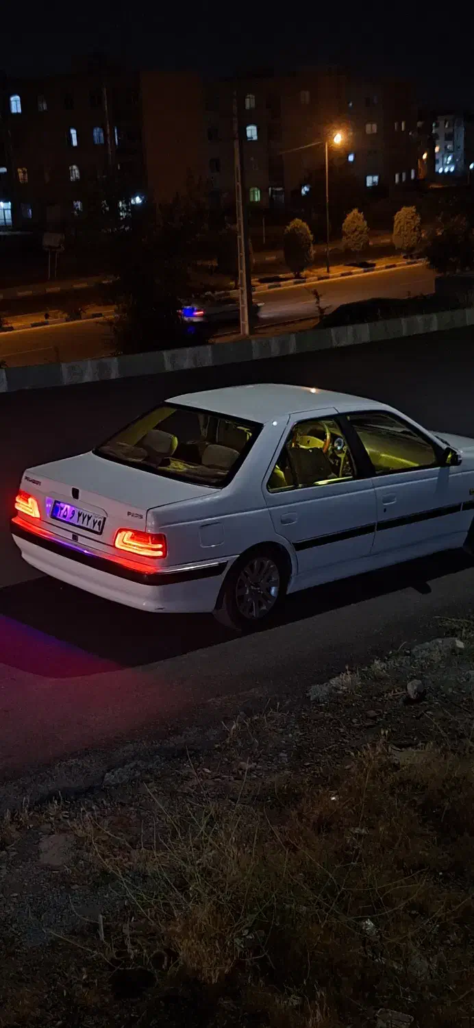 خطر عقب پارس|قطعات یدکی و لوازم جانبی|هشتگرد, شهرک صنعتی هشتگرد|دیوار