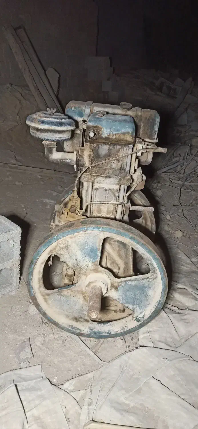 تلمبه|ماشین‌آلات صنعتی|بندر گناوه, |دیوار