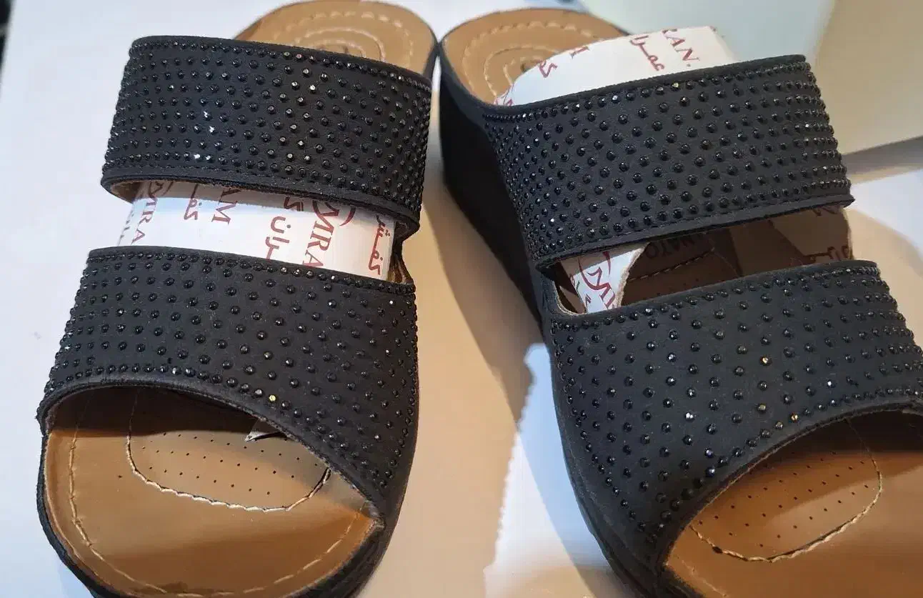 دمپایی مجلسی|کیف، کفش، کمربند|مشهد, دانشجو|دیوار