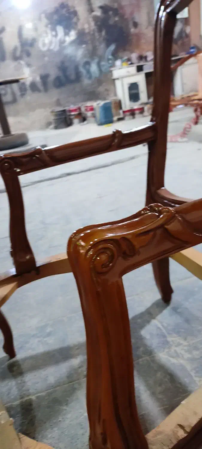 رنگ‌کاری مصنوعات چوبی مبلمان و..|خدمات پیشه و مهارت|ملایر, |دیوار