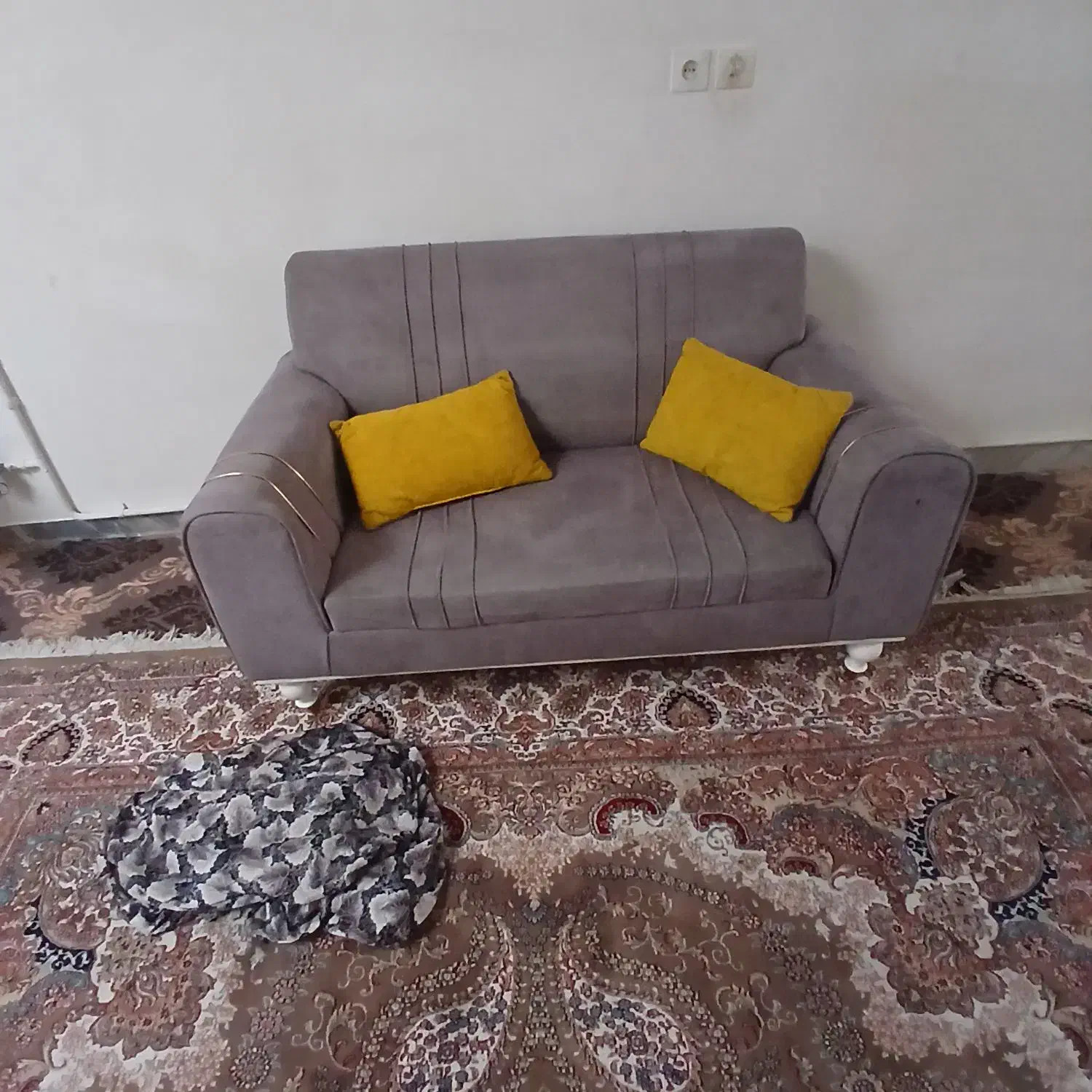 مبلمان هفت نفره|مبلمان خانگی و میز عسلی|مشکیندشت, |دیوار