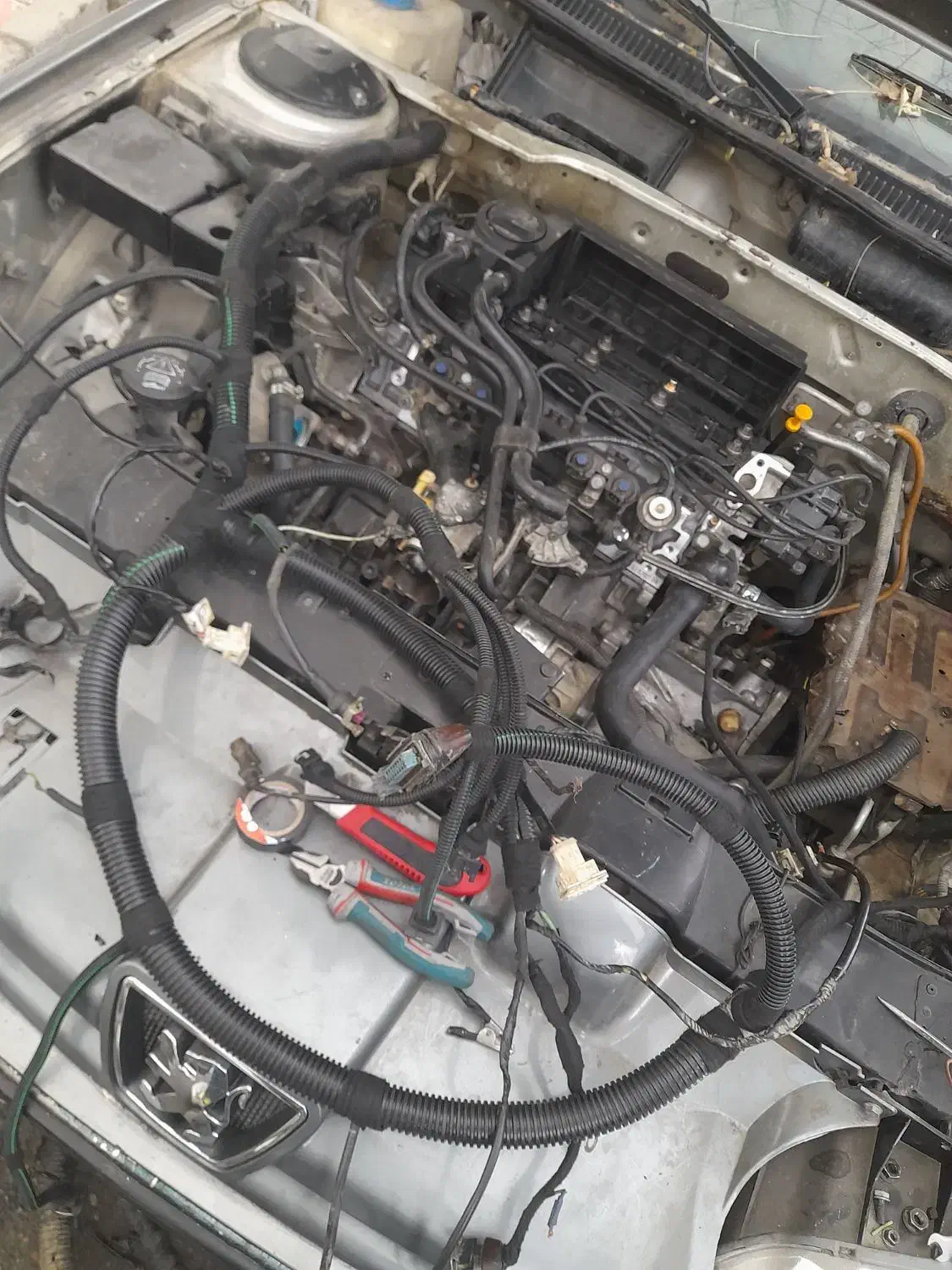 باتری سازی و باتری فروشی|خدمات موتور و ماشین|سنندج, |دیوار