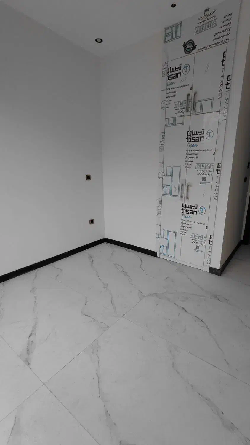 هروی / ۱۳۰ متر ۳ خواب / نوساز زیر قیمت