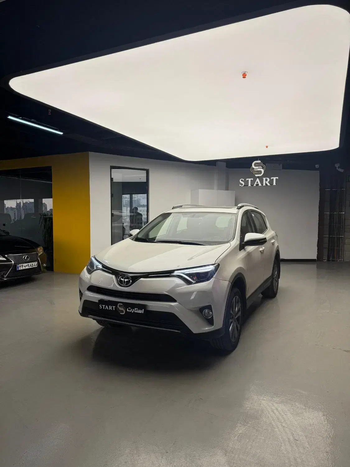 راو۴، ۲۰۱۷ بدون رنگ|خودرو سواری و وانت|تهران, حکمت|دیوار