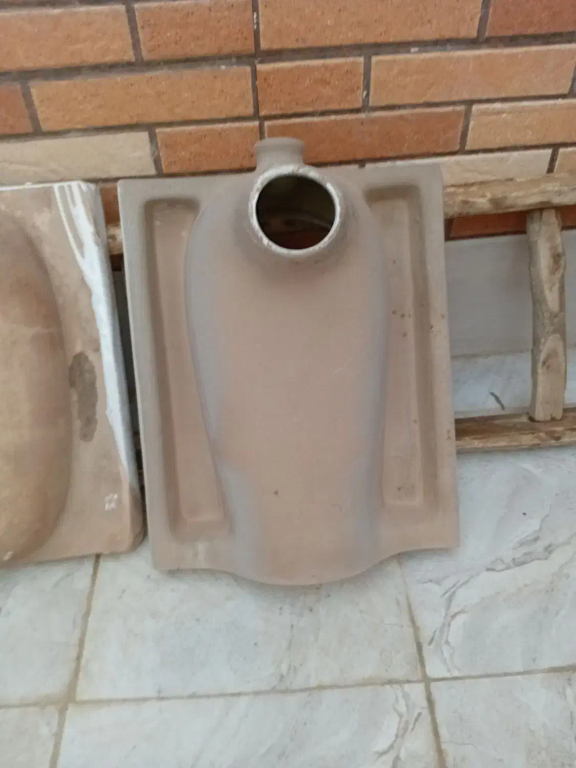 دوعدد سنگ دستشویی|لوازم سرویس بهداشتی|اردکان, |دیوار