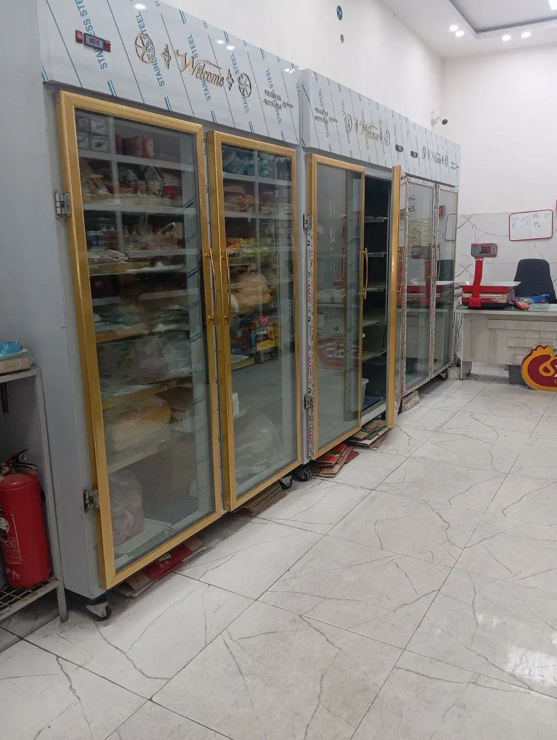 فروش یخچال و فریزر و قفسه|فروشگاه و مغازه|شاهین دژ, |دیوار