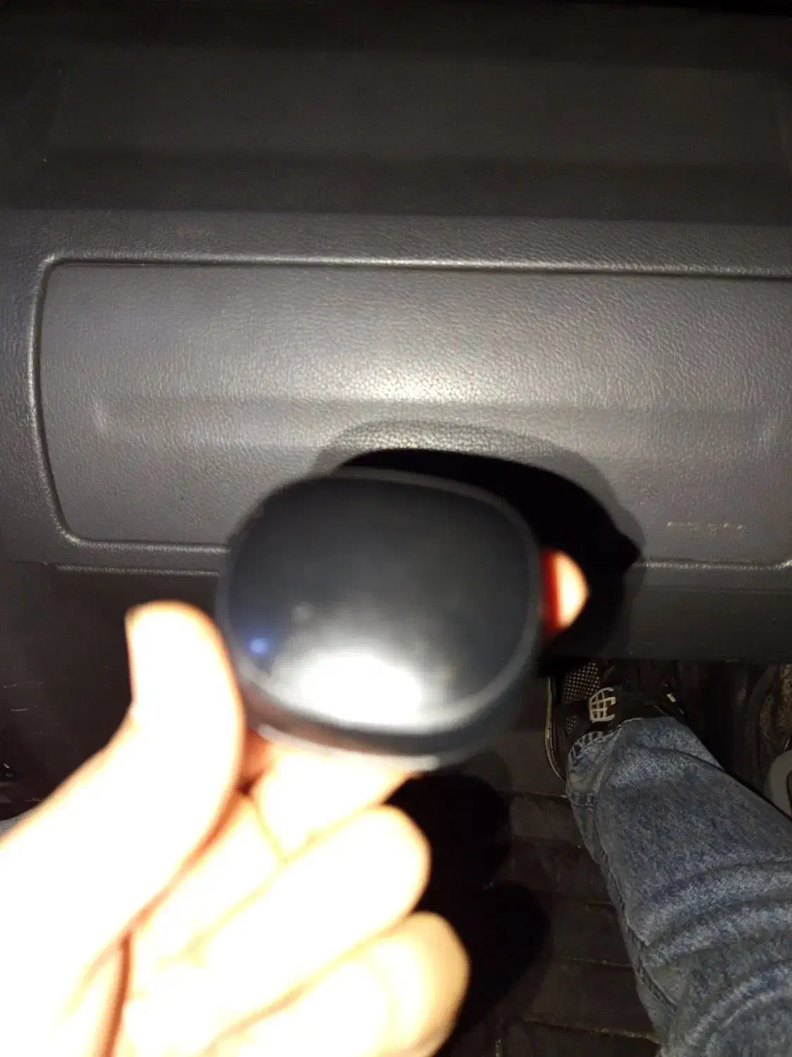 ایرپاد Qcy|پخشکننده همراه|رشت, دروازه لاکان|دیوار