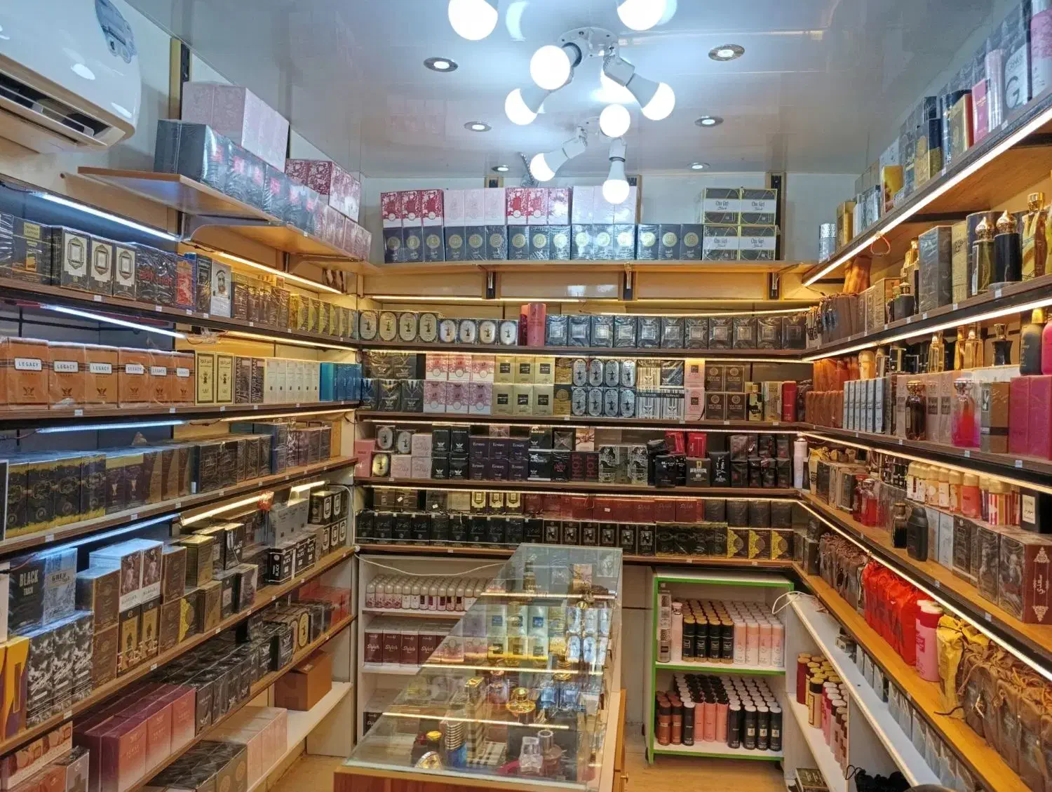 رهن و اجاره مغازه بازار قدیم|اجارهٔ مغازه و غرفه|بوشهر, |دیوار