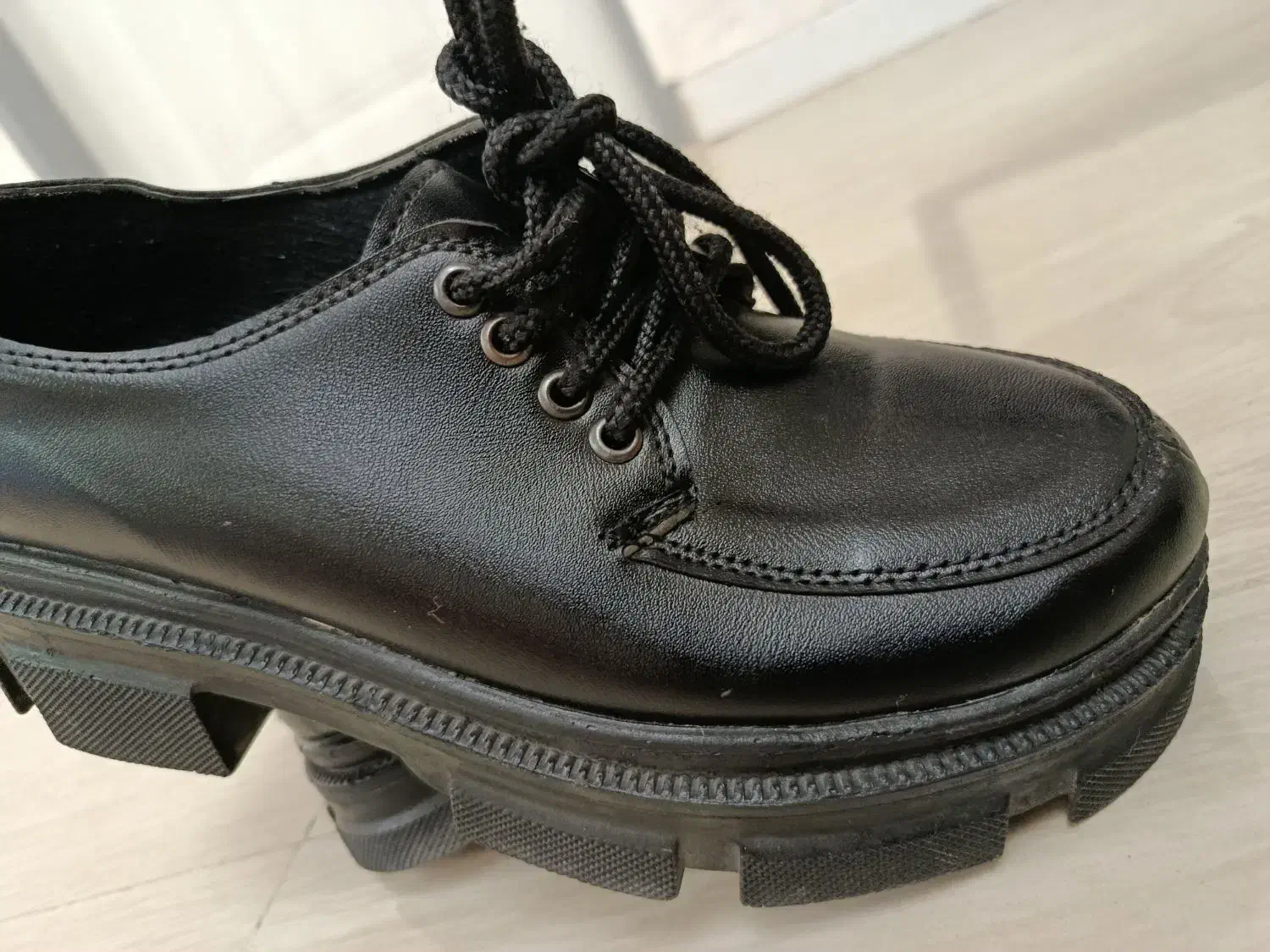 لوفر در حد آک|کیف، کفش، کمربند|خرم‌آباد, |دیوار