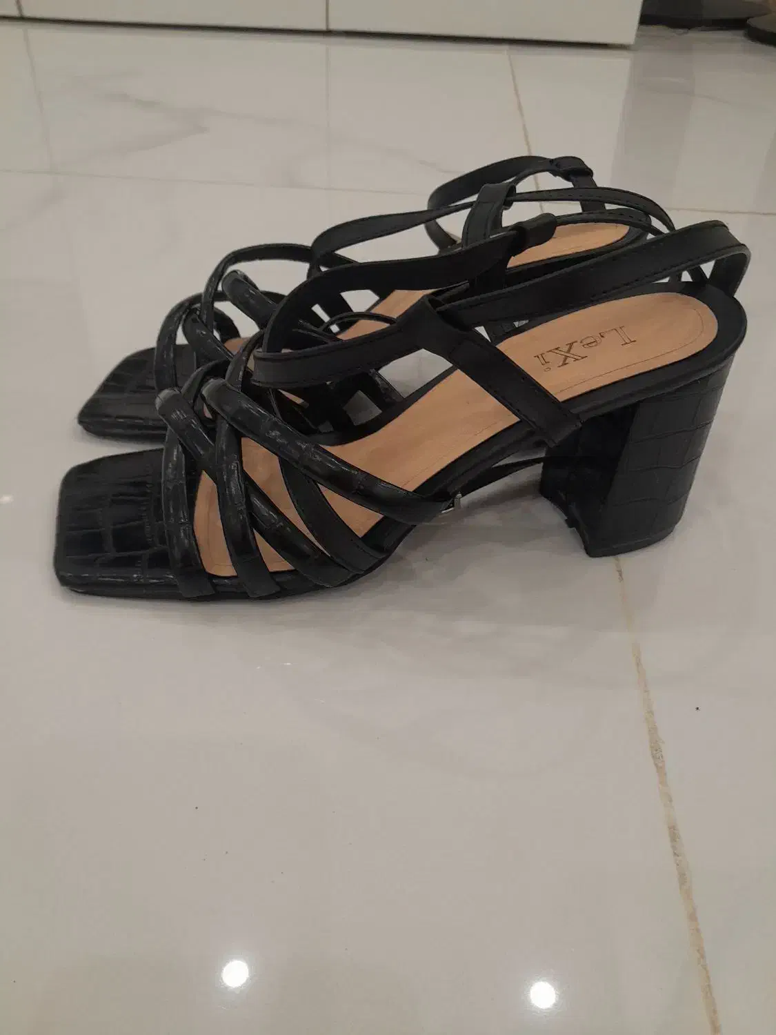 کفش کتونی بوت ونیم بوت شیک|کیف، کفش، کمربند|ساوه, |دیوار